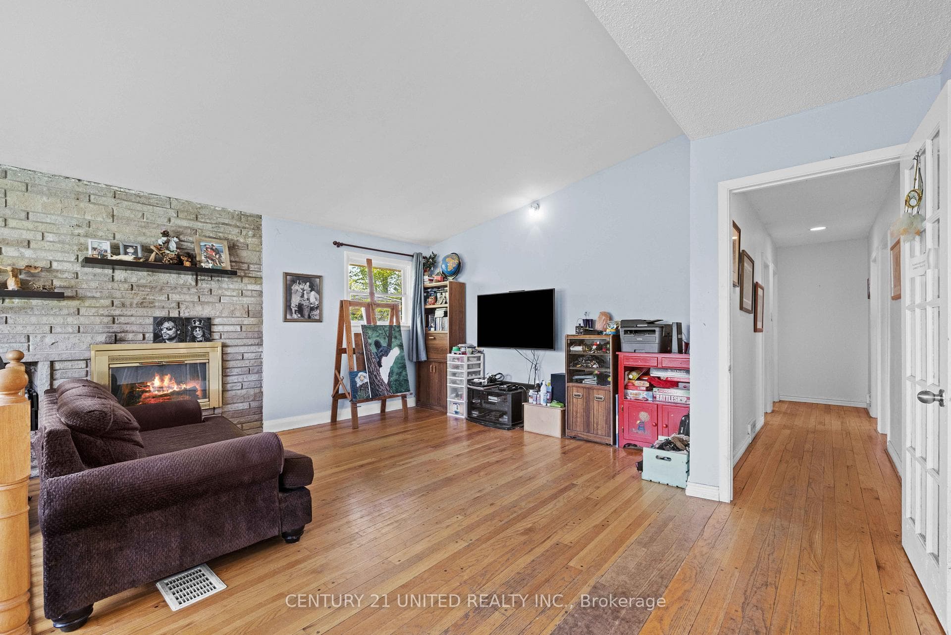 762 Weller Street photo 11