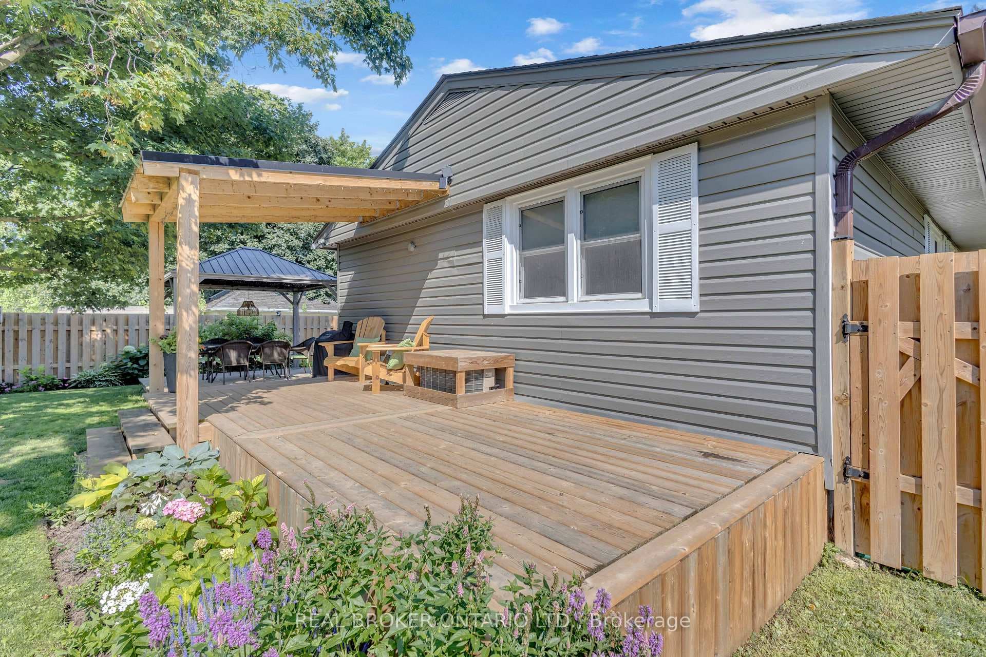 46 Dufferin Street photo 24