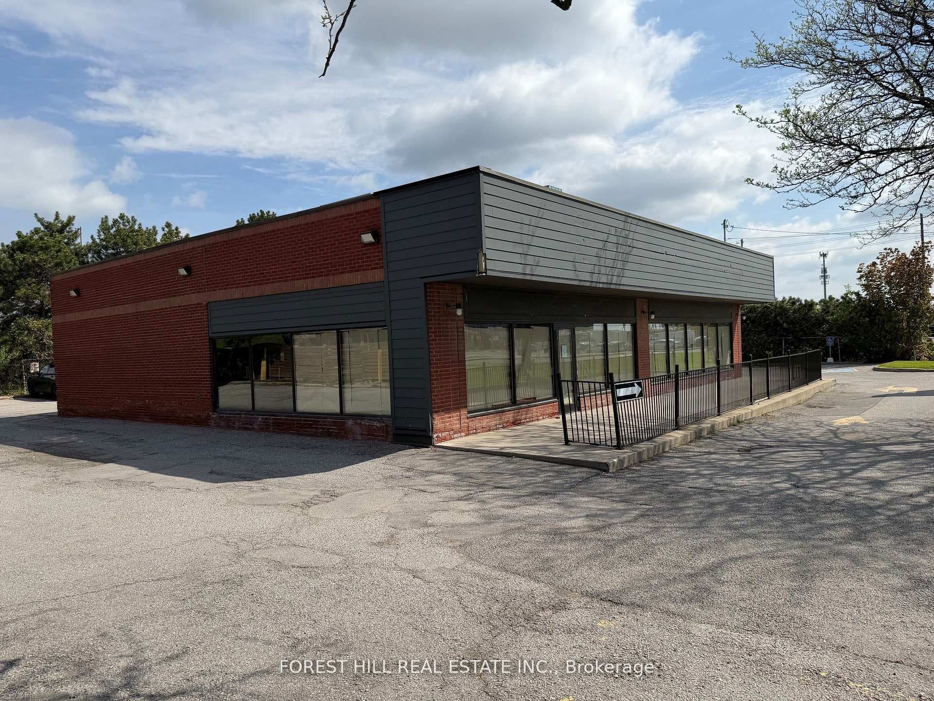 374 Evans Avenue photo 1