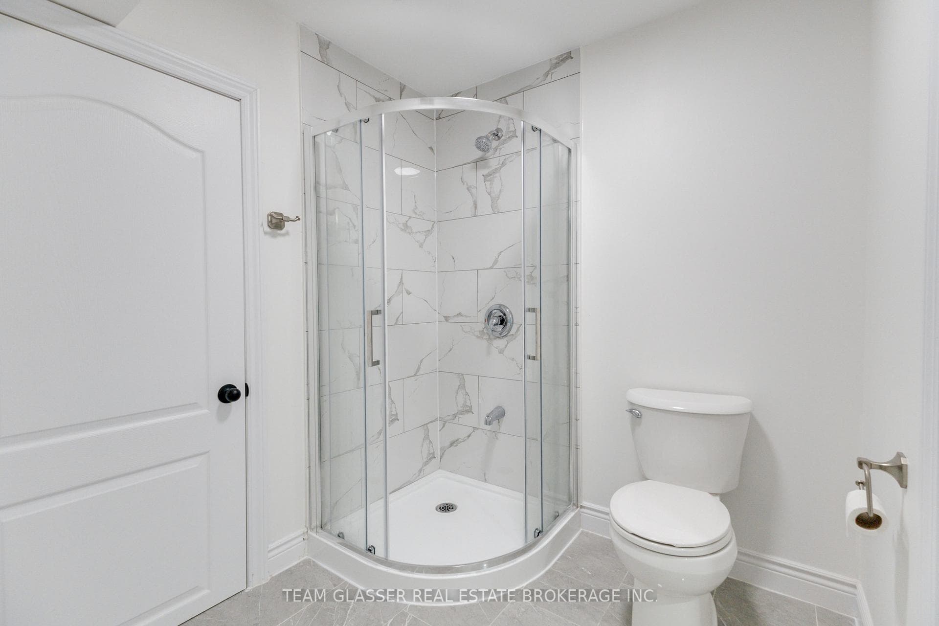 2043 CEDARPARK Drive photo 15
