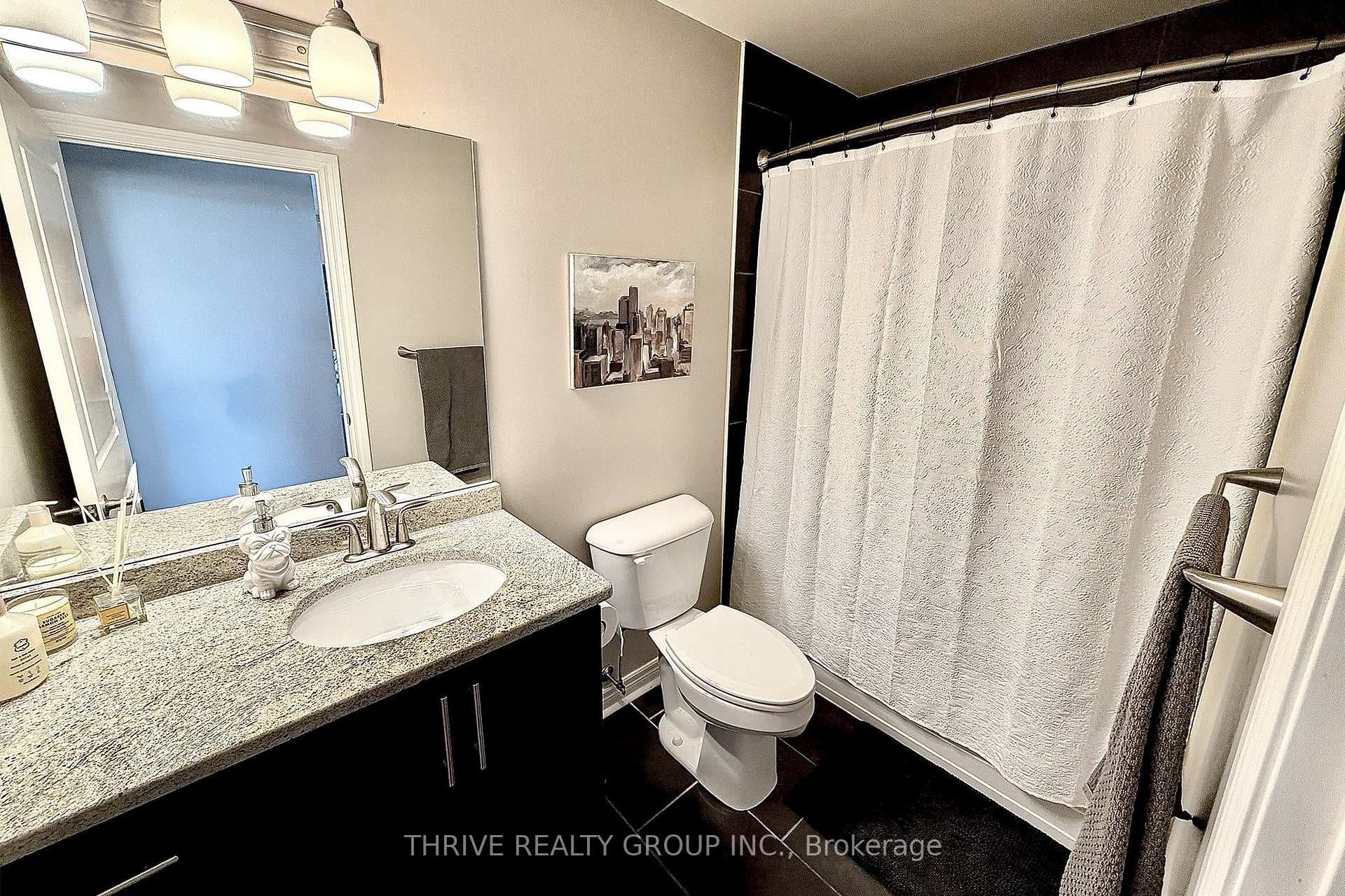 330 RIDOUT Street Unit 1607 photo 15