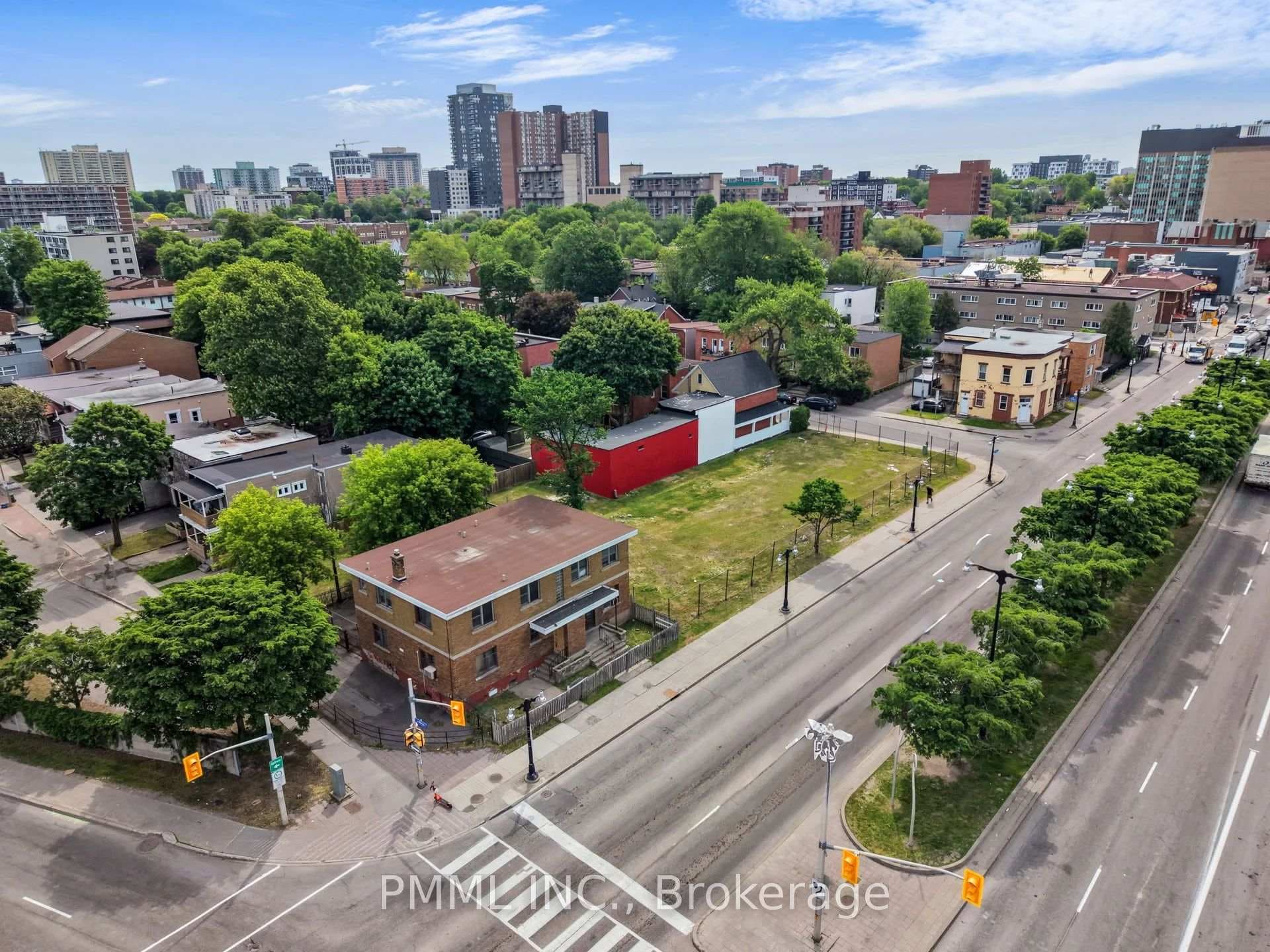 275 King Edward Avenue photo 11