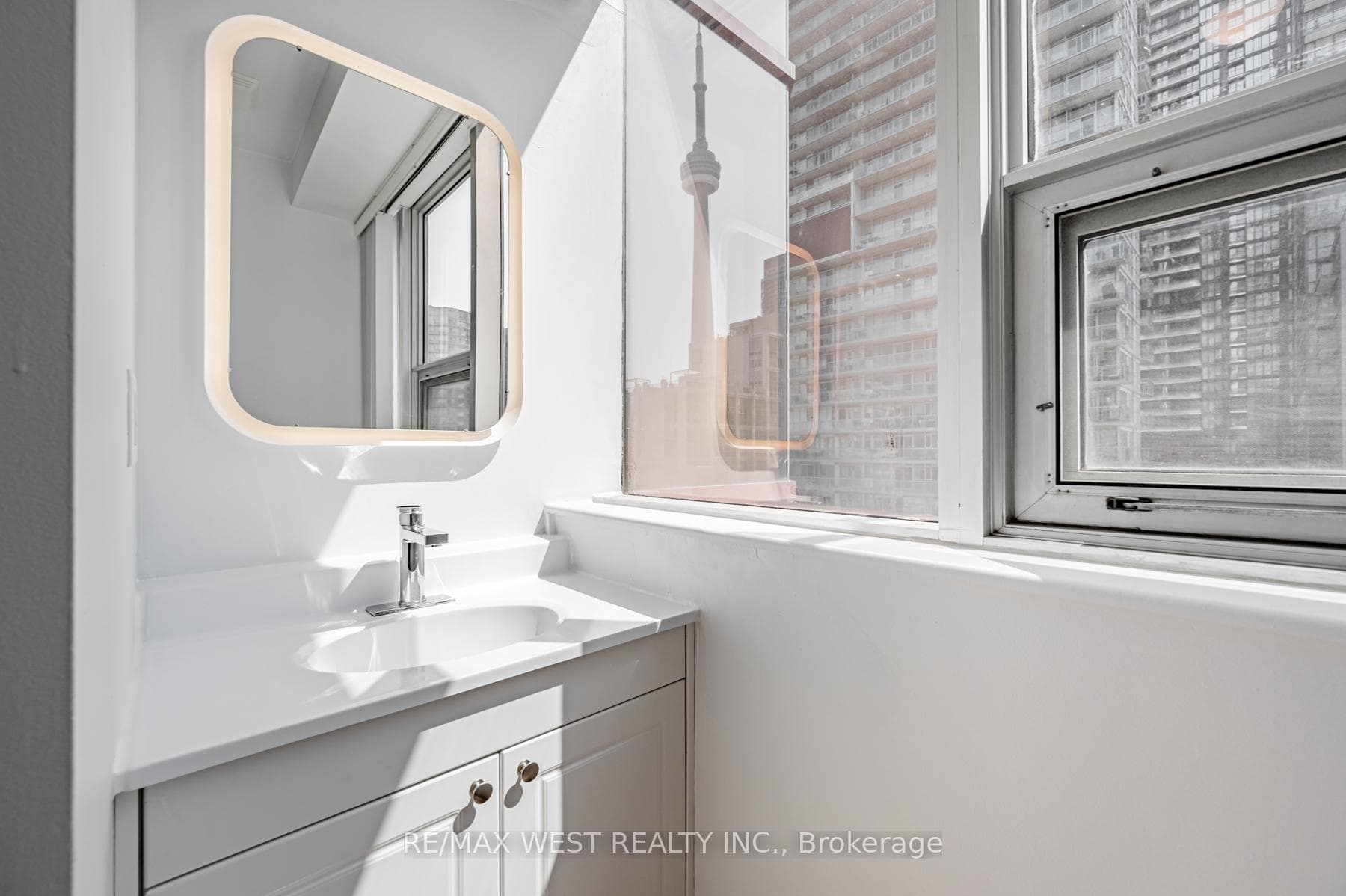 393 King Street Unit 709 photo 19