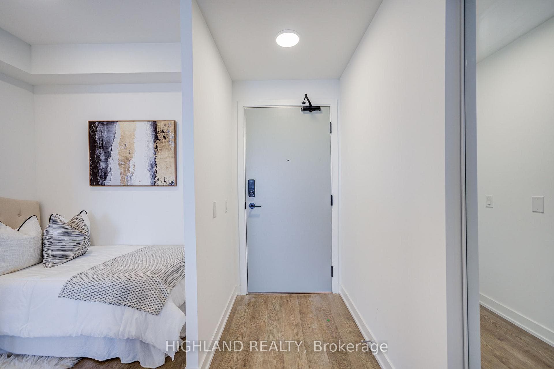 5081 Hurontario Street Unit 3103 photo 10