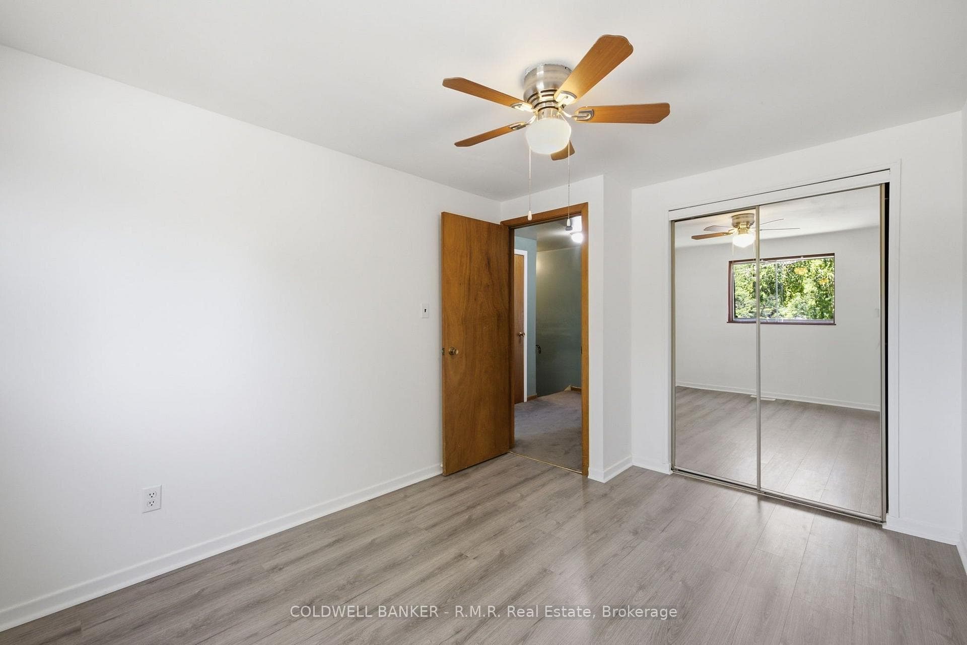 358 Camelot Court photo 34