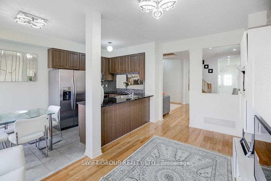 86 Checkerberry Crescent photo 8