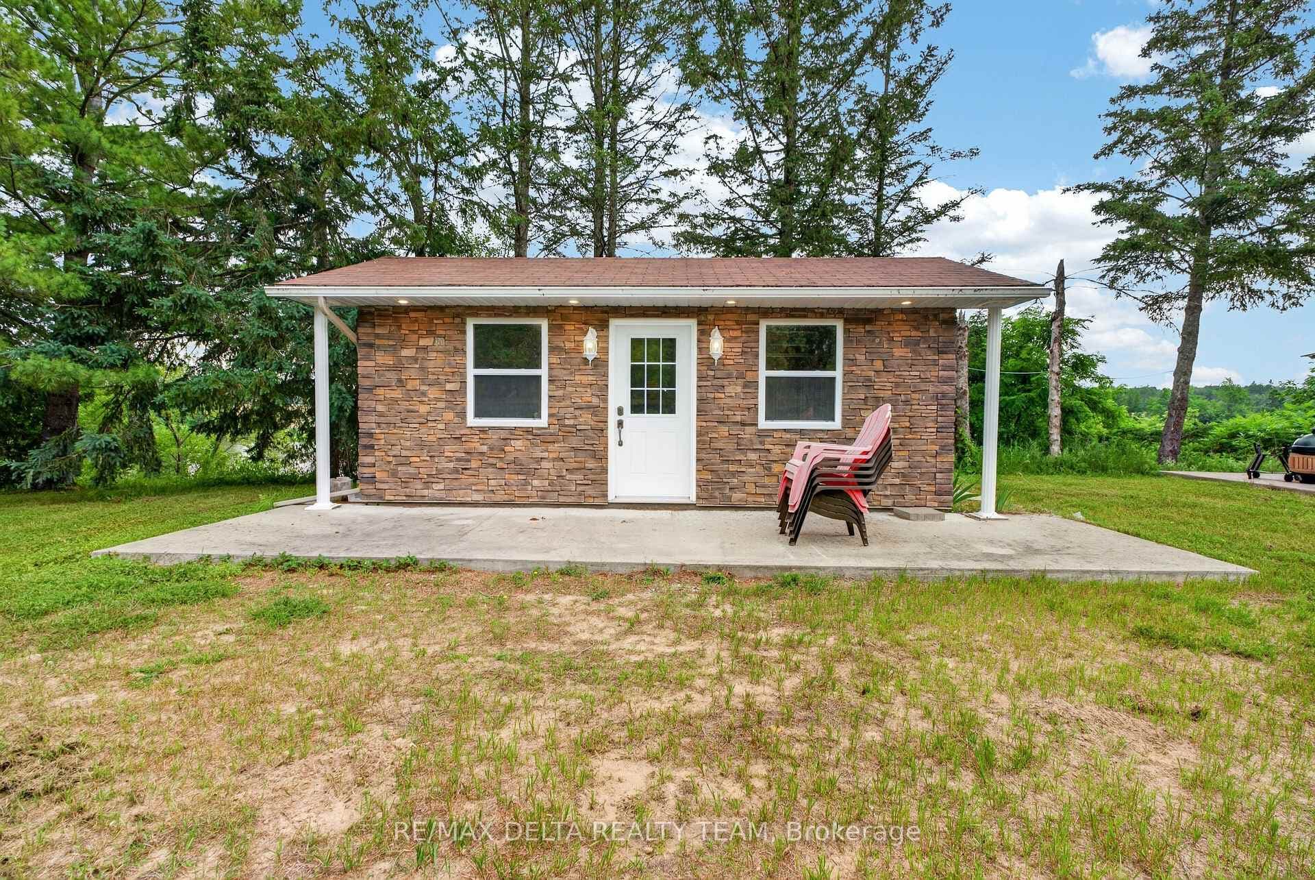 1821 Ch Bercier Road photo 39