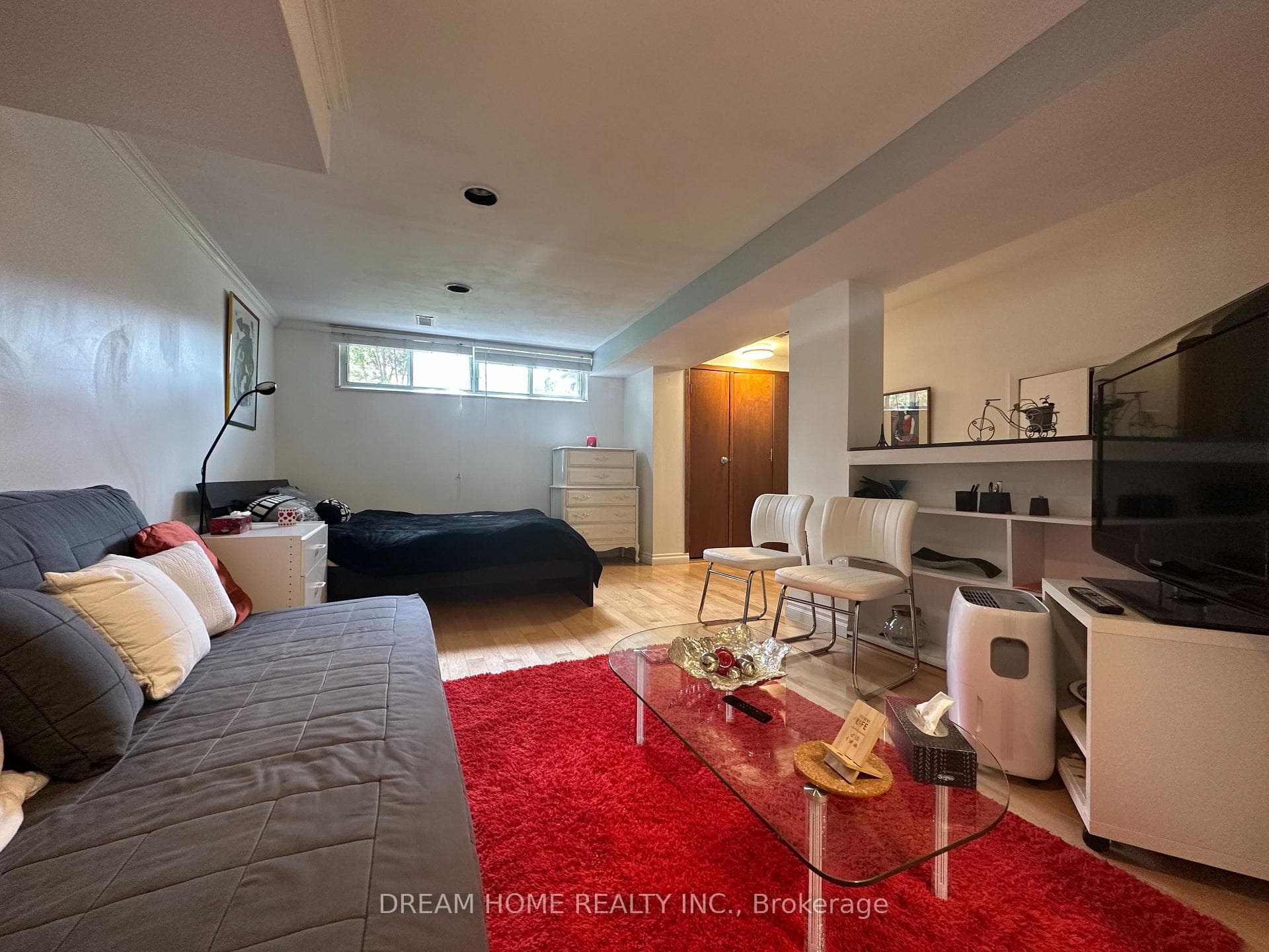 78 Holcolm Road Unit Bsm photo 5
