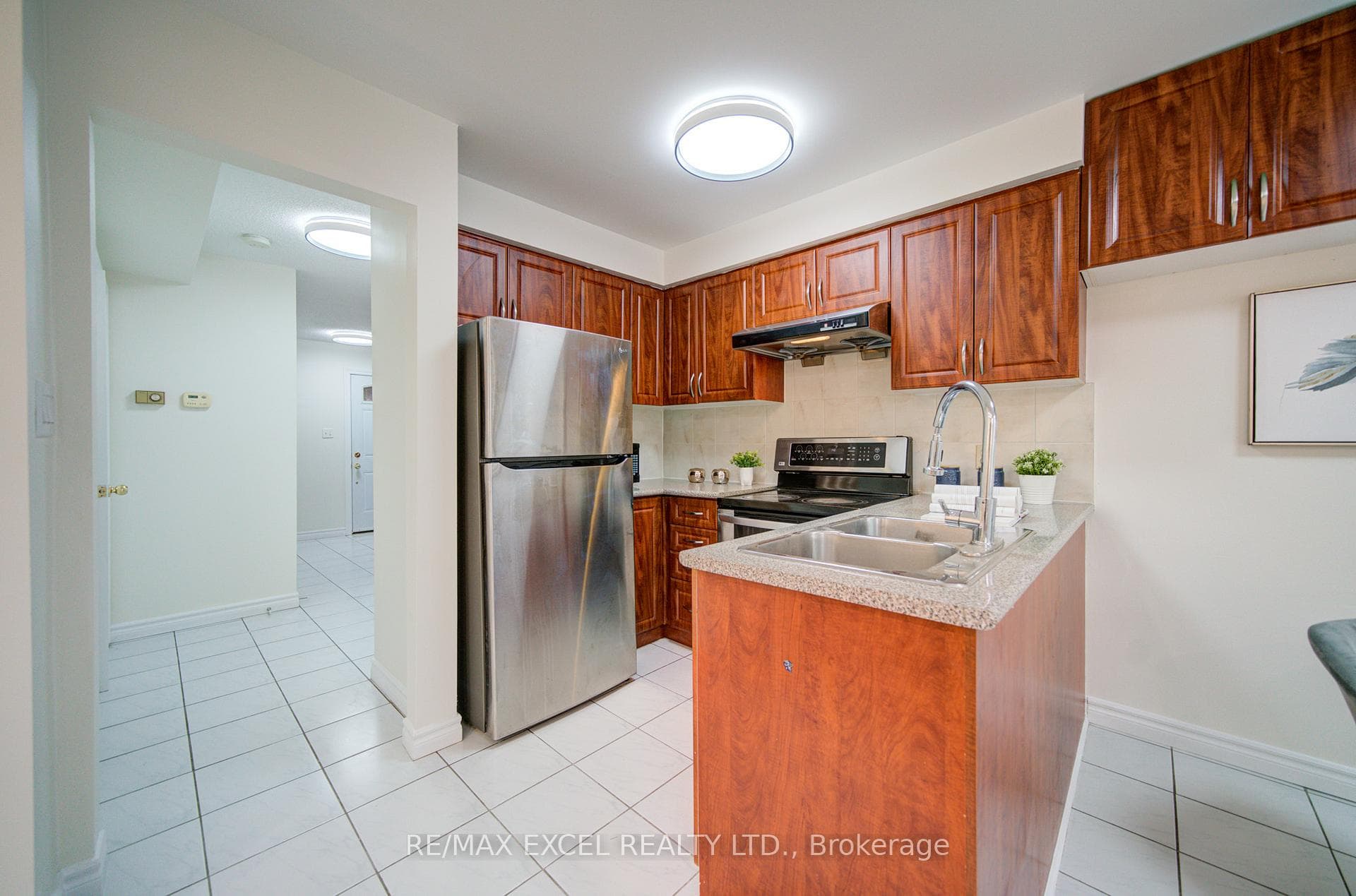 23 Tangmere Crescent photo 17