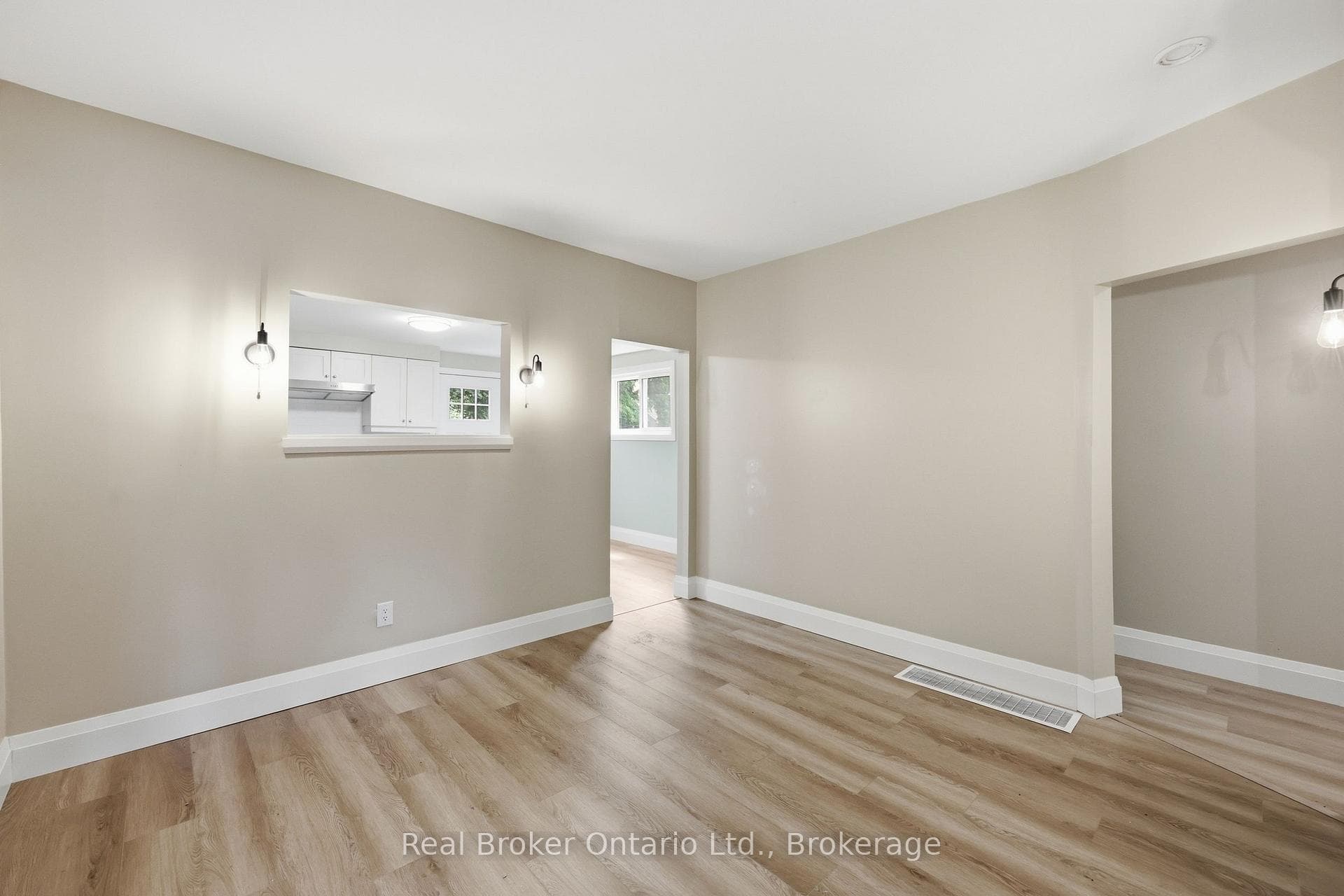 56 Harmony Avenue photo 10