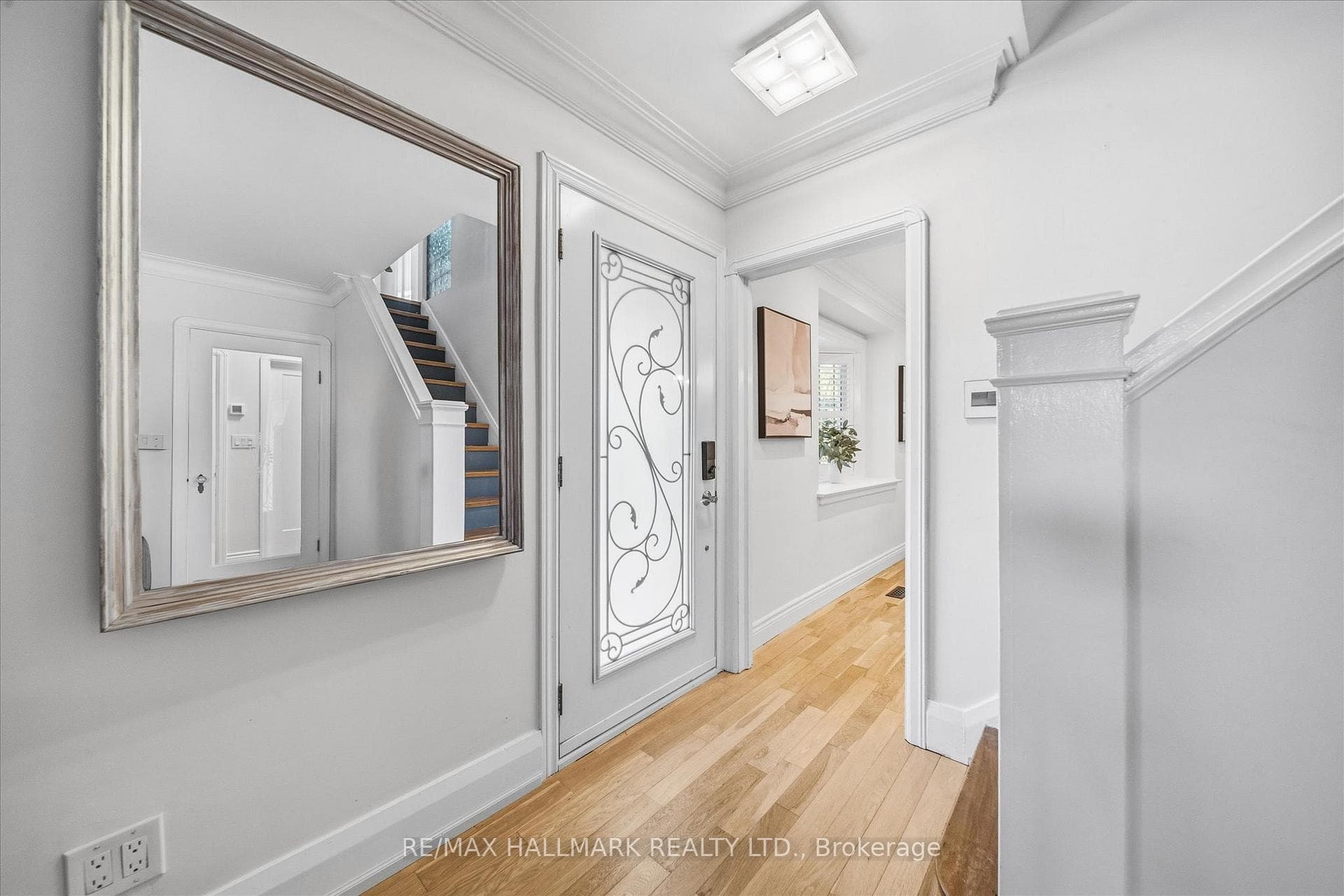 128 Harewood Avenue photo 4