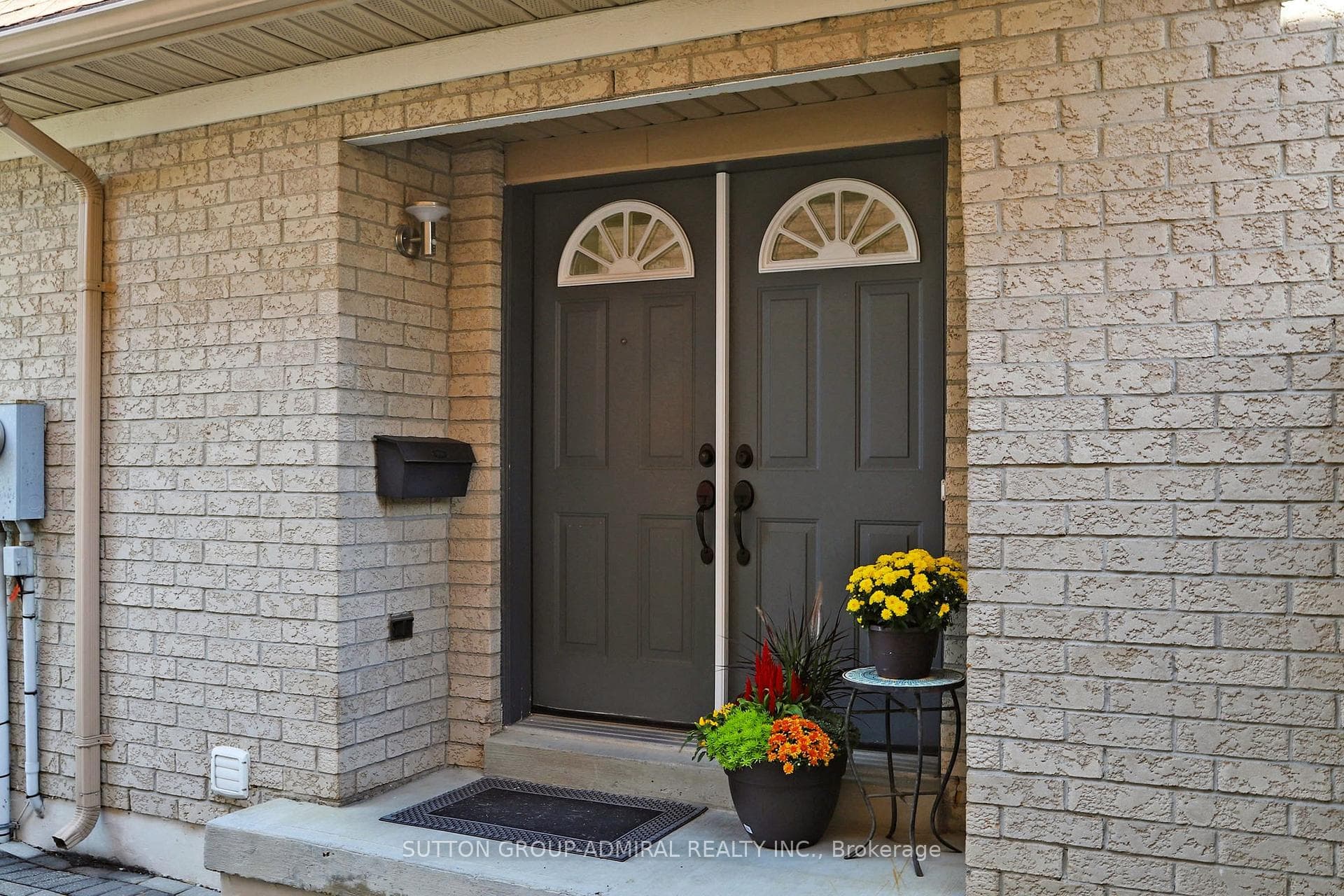49 Goldbrook Crescent photo 2