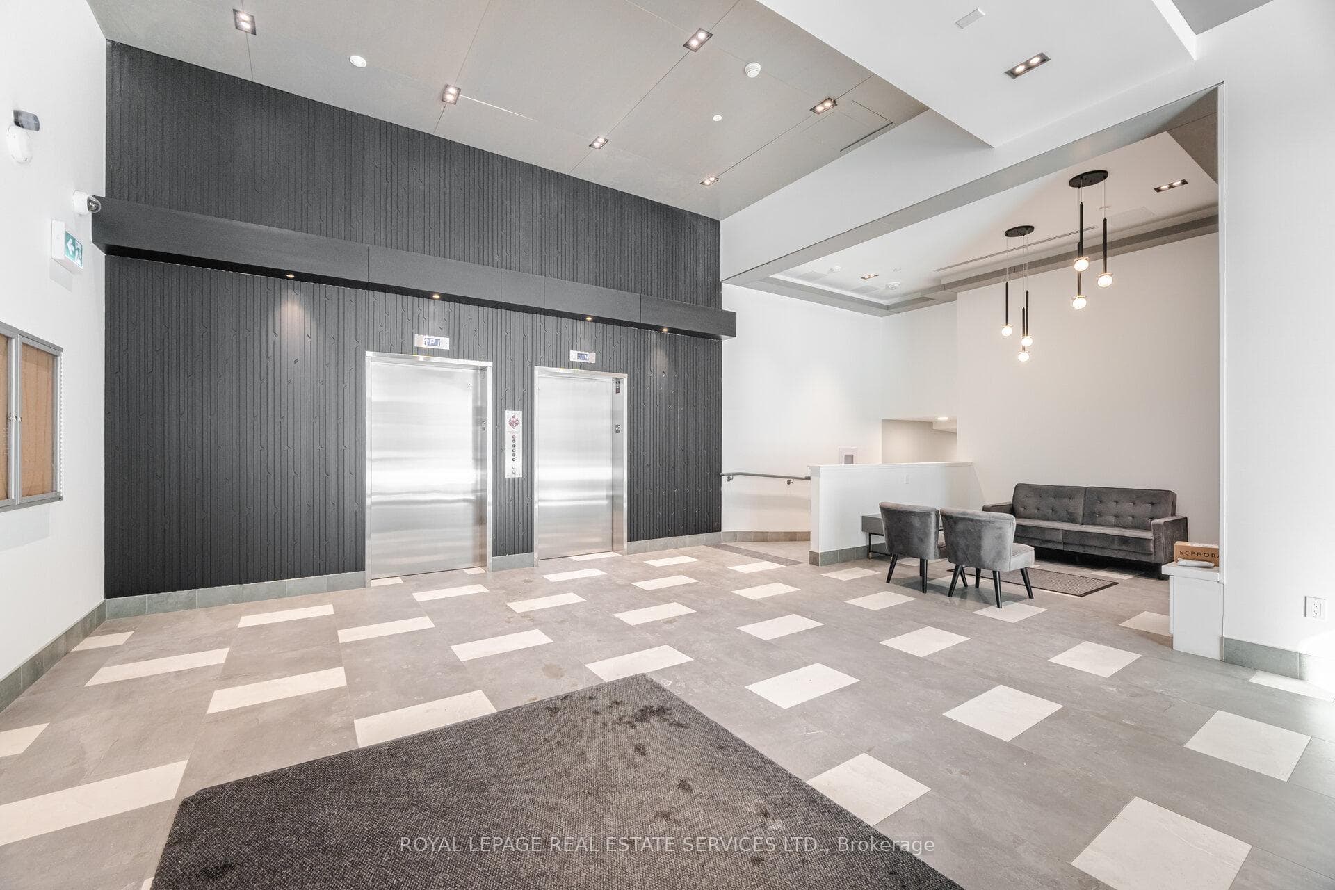 840 St Clair Avenue Unit 406 photo 4