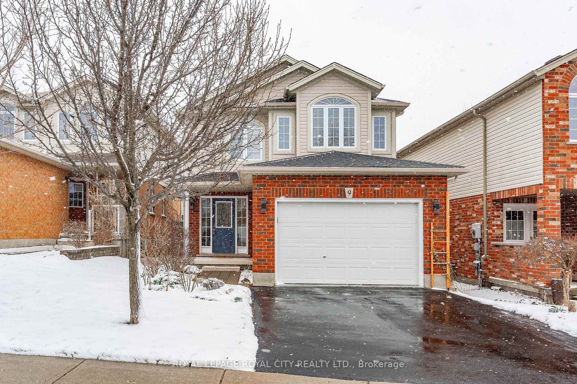 9 Henderson Drive photo 2