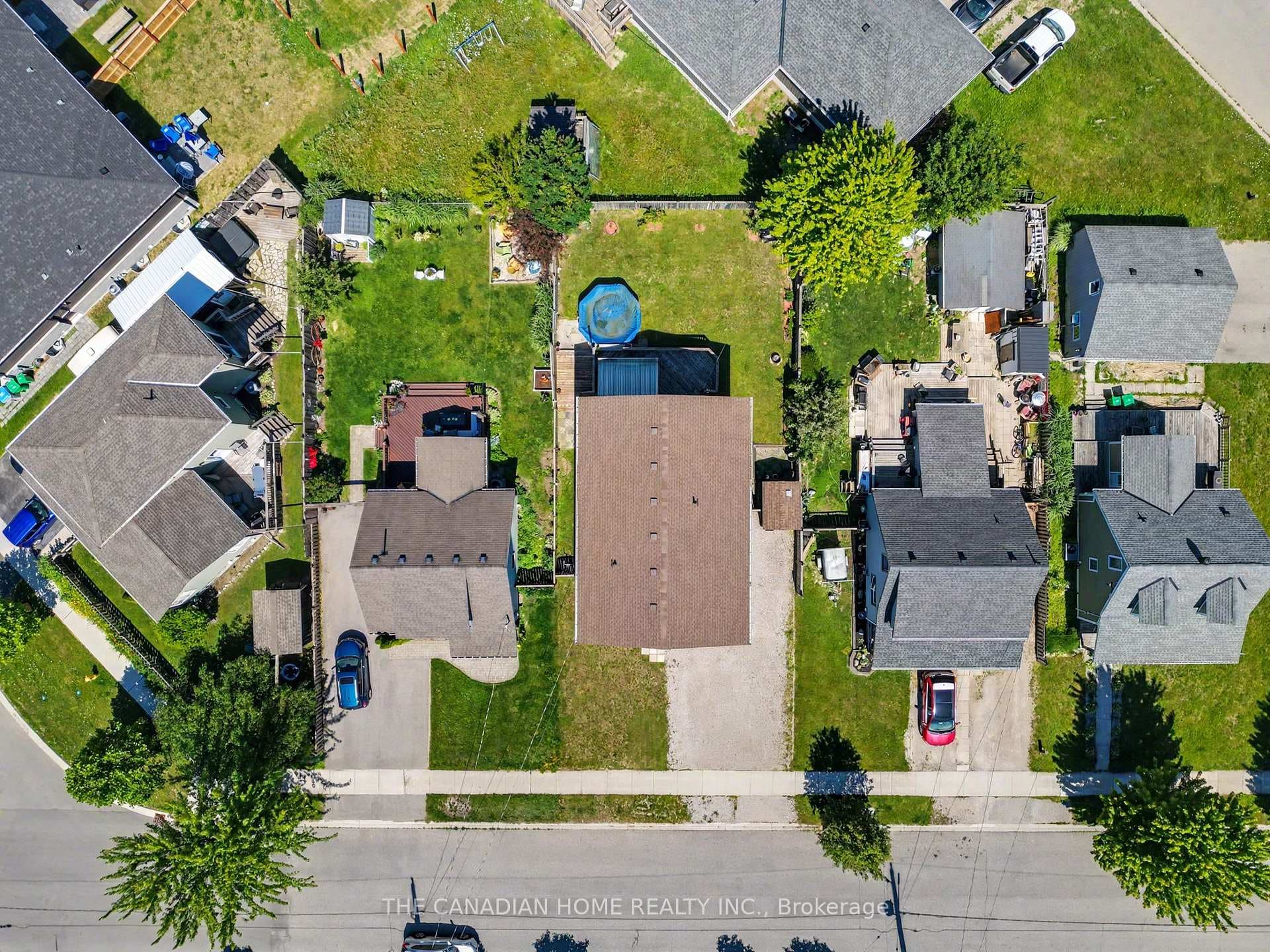 219 PICTON Street photo 38