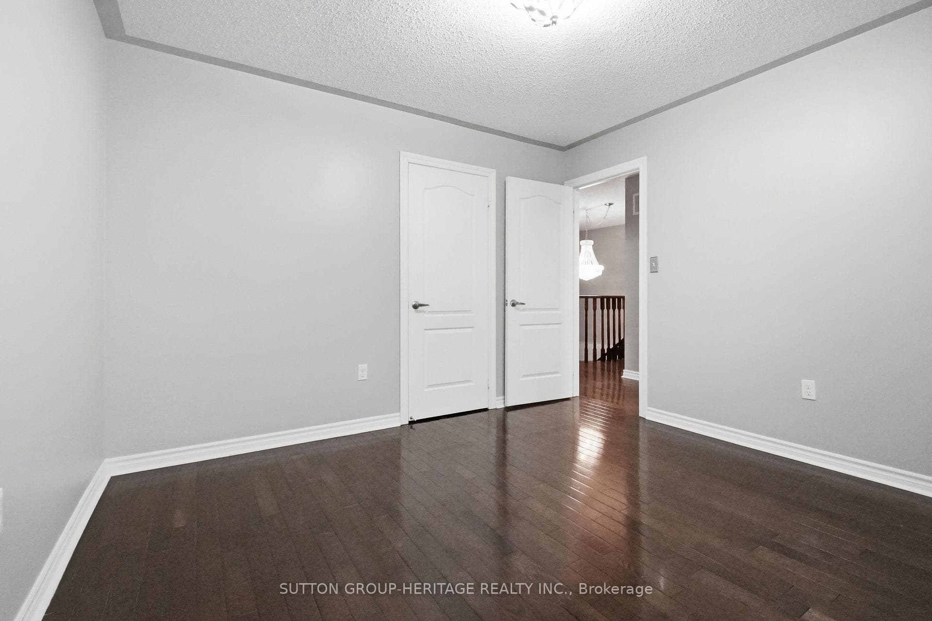 16 Shrewsbury Drive photo 33