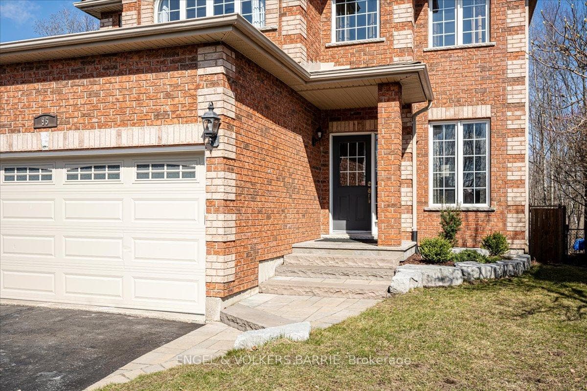 95 Nicholson Drive photo 3