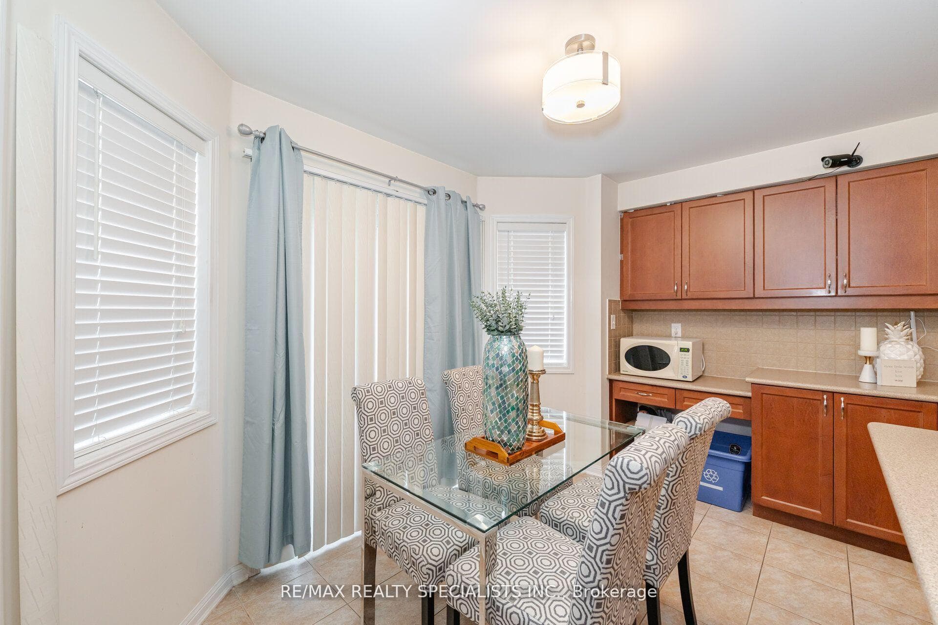 33 Bloom Drive photo 17
