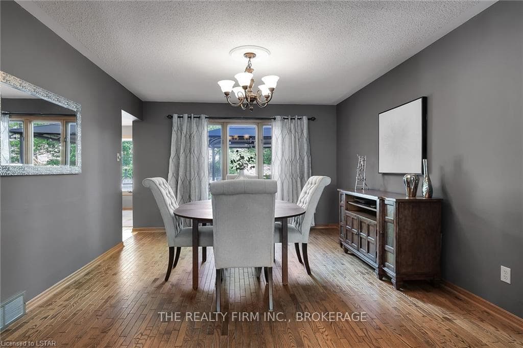 87 BRACEBRIDGE Court photo 8