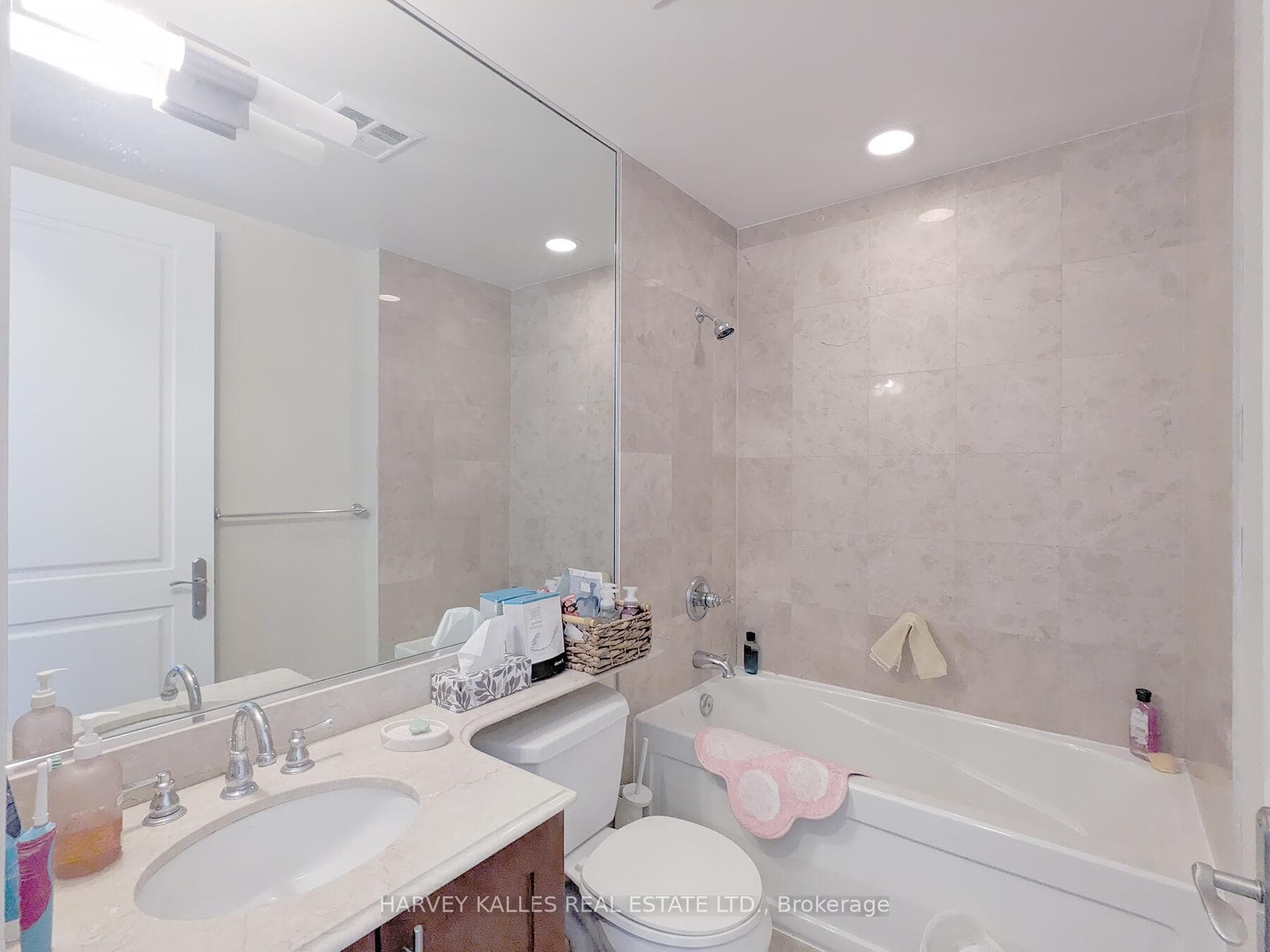 761 Bay Street Unit 4302 photo 11