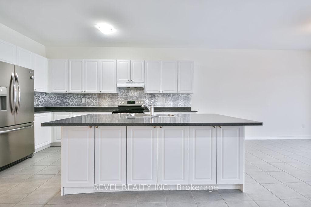 40 Sasco Way photo 11