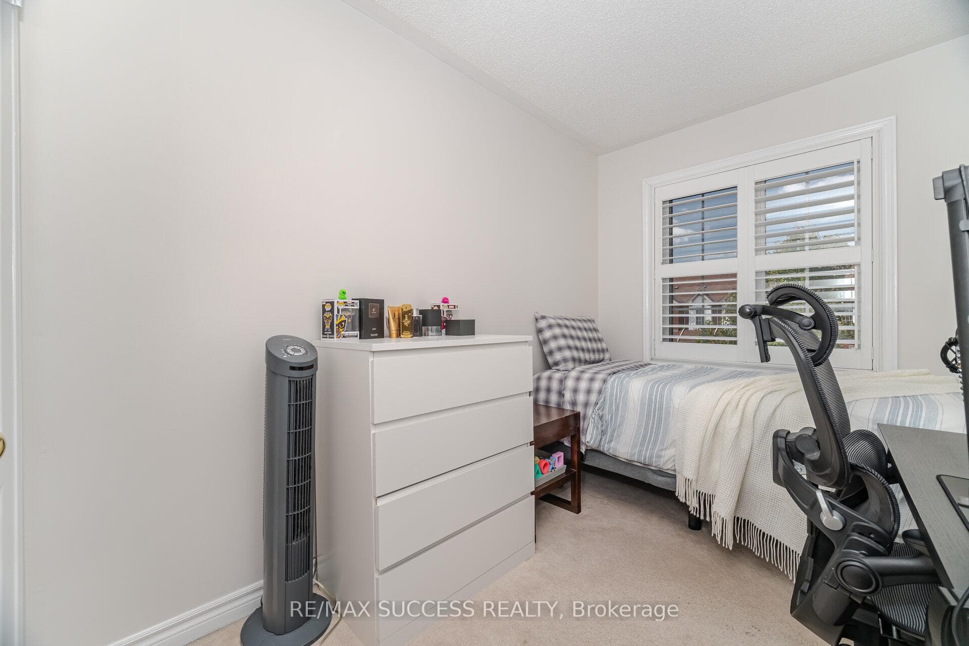 3570 Southwick Street photo 29