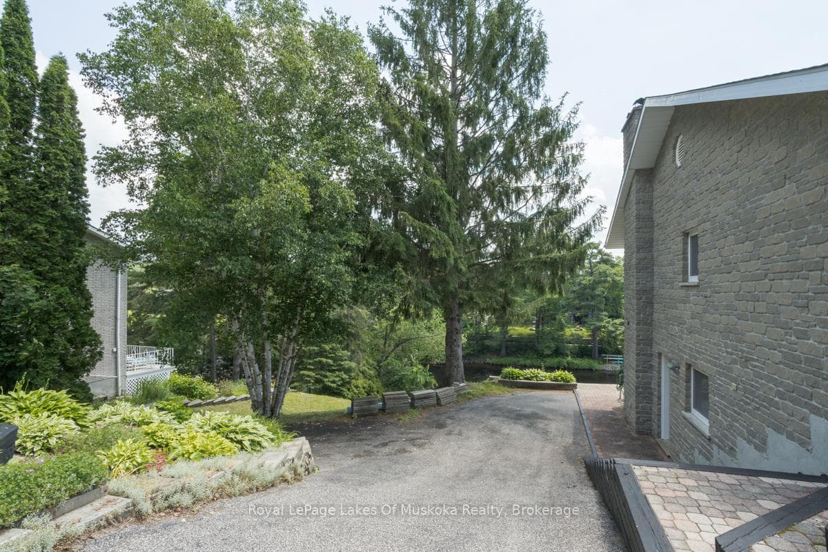 110 Dill Street photo 42
