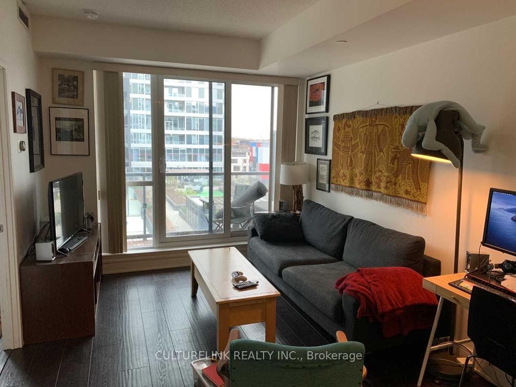 170 Sumach Street Unit 626 photo 2