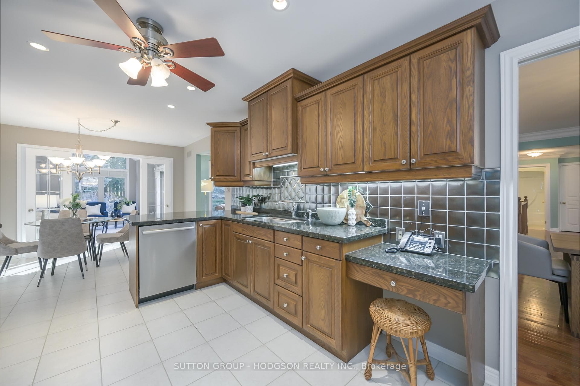 1738 Louise Boulevard photo 17