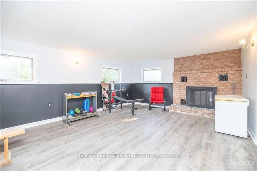 1100 FERGUSON Road photo 23