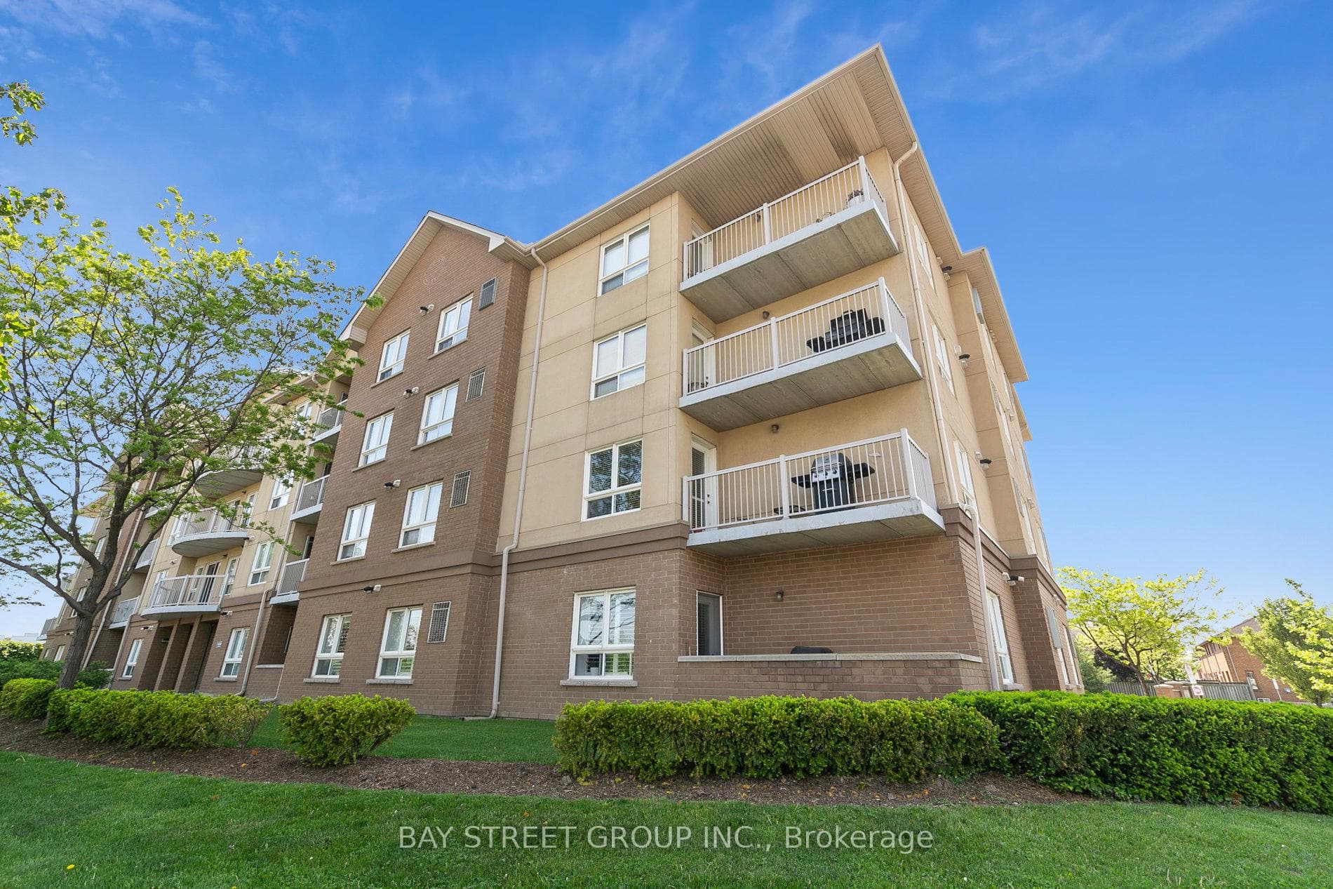4450 Fairview Street Unit 403 photo 4