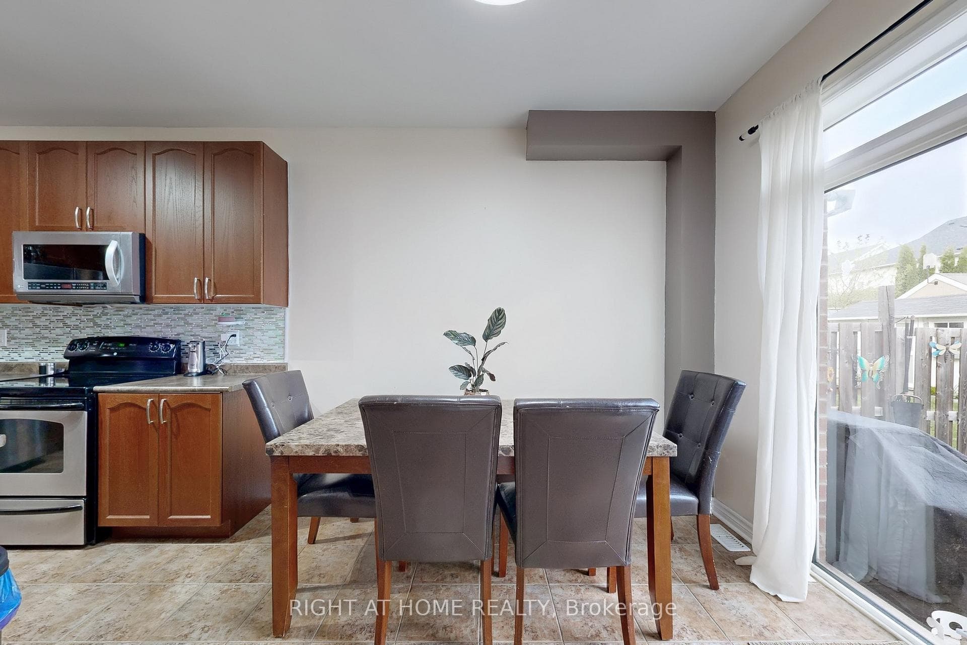 41 Legion Way photo 13
