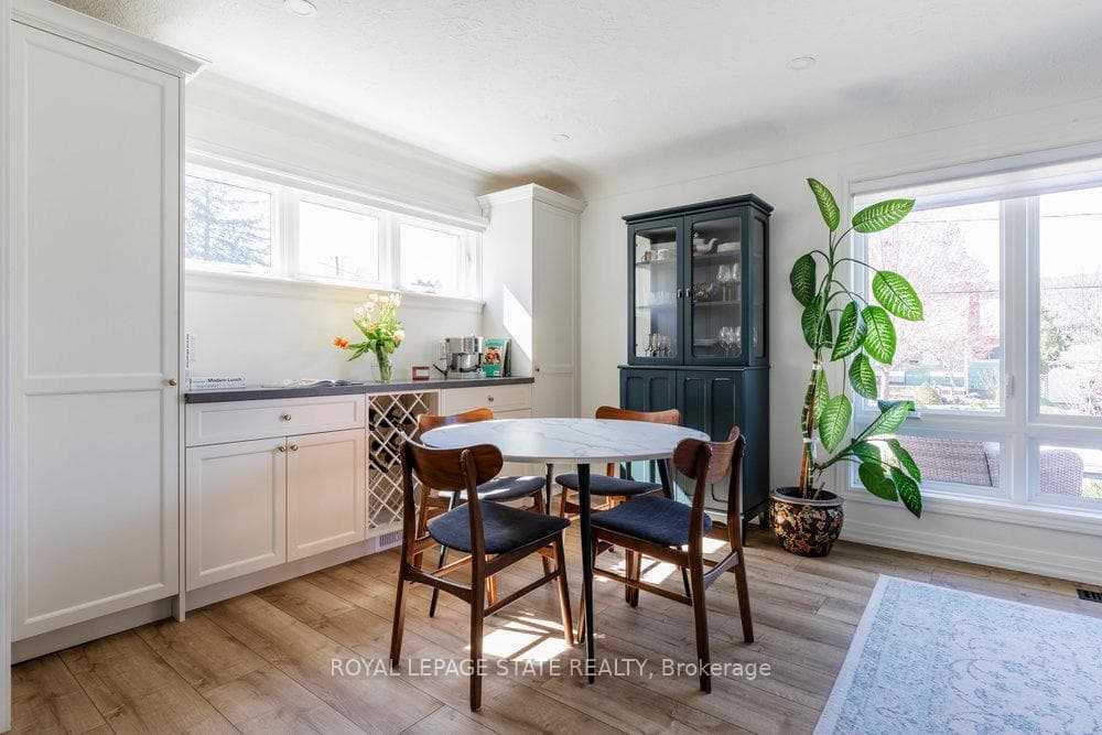 44 Kemp Drive photo 9