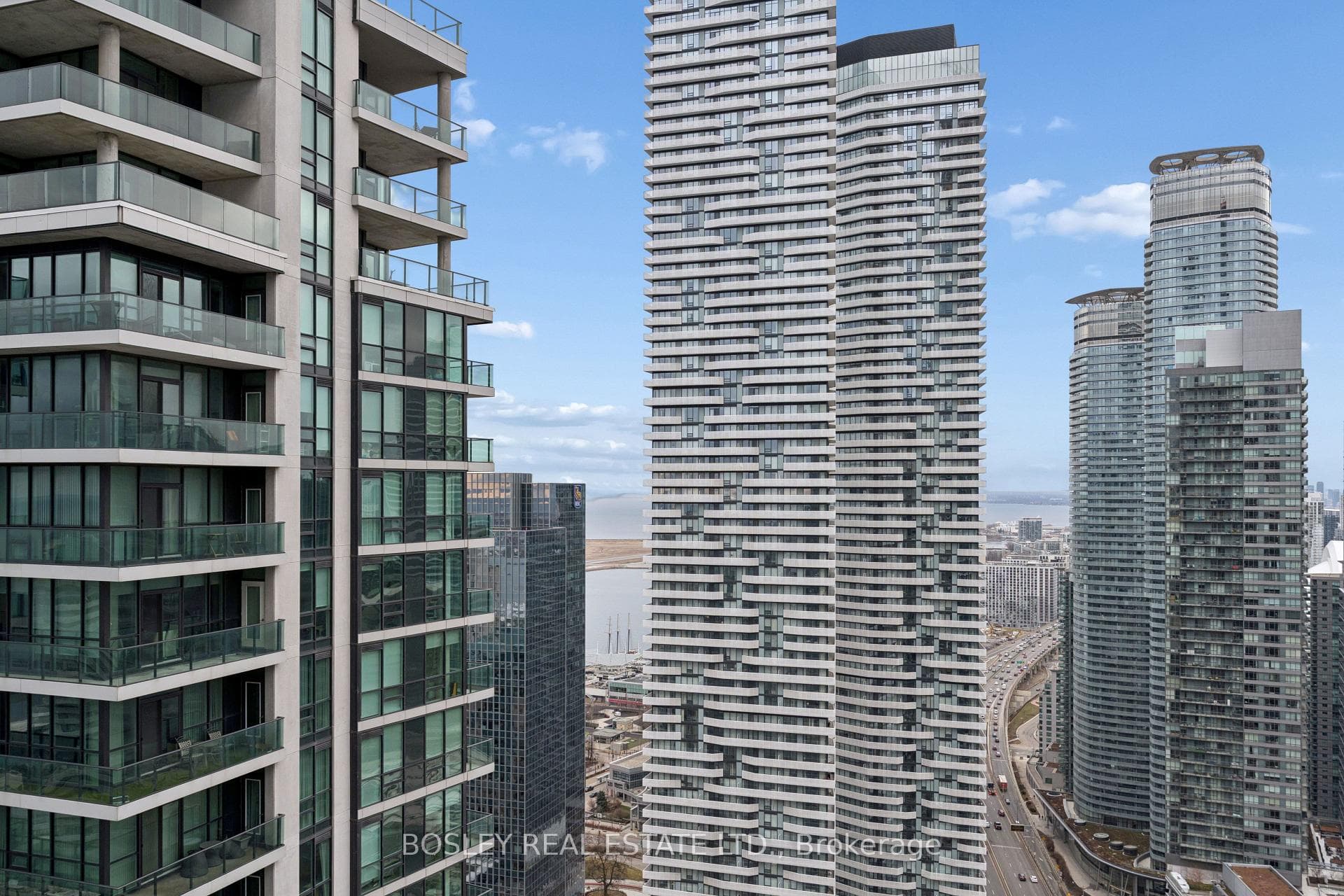 16 Harbour Street Unit 4501 photo 28