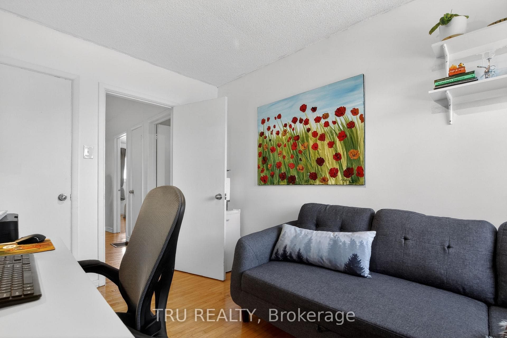 1253 Emperor Avenue photo 19