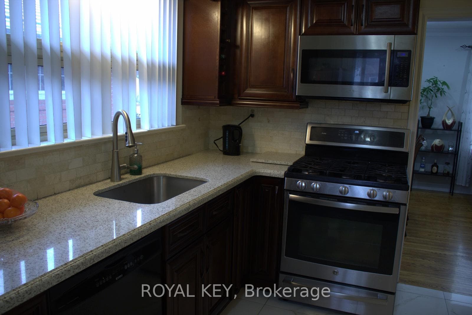 20 Kennebec Crescent photo 10