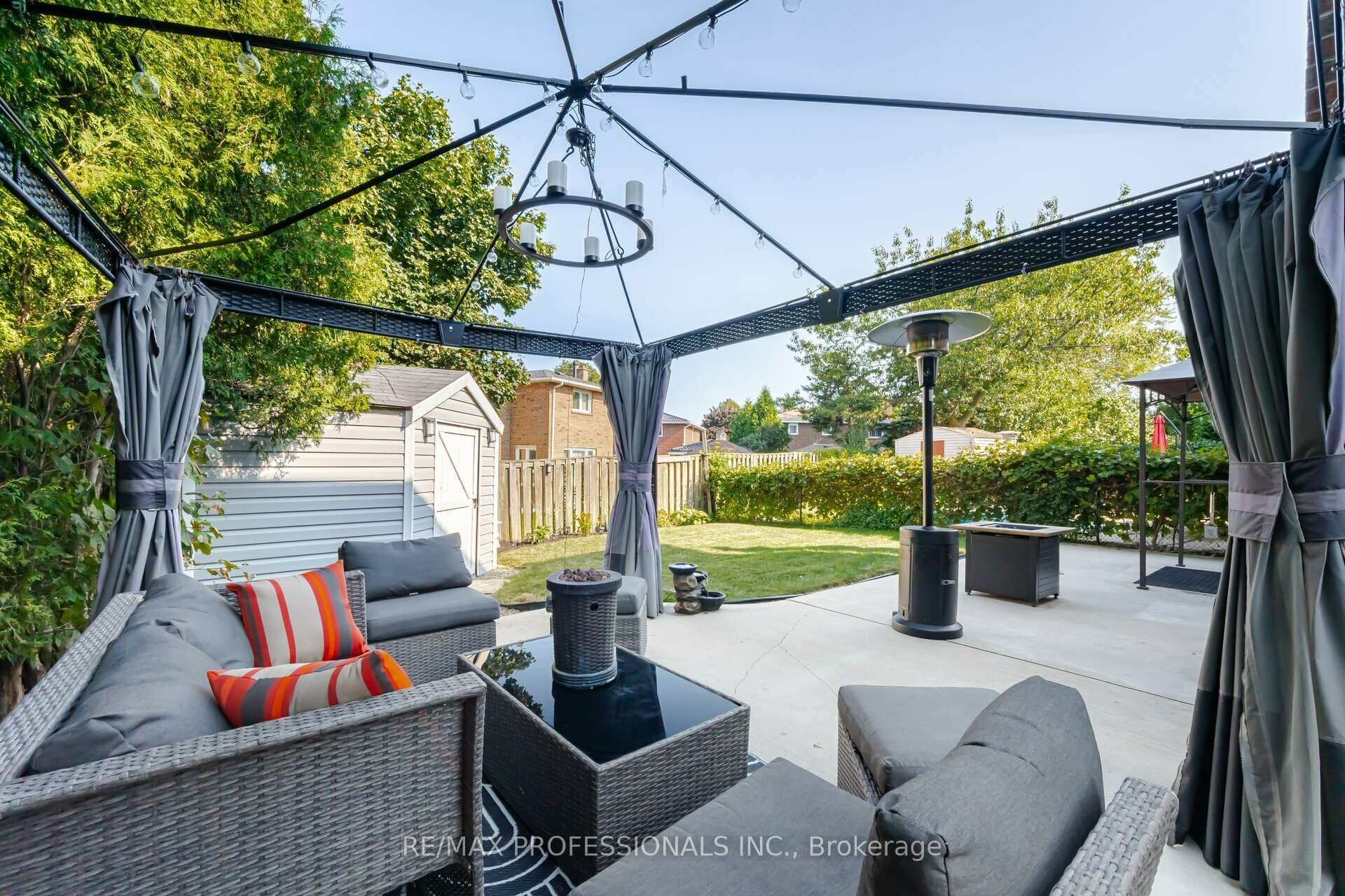 2 Crenshaw Court photo 37