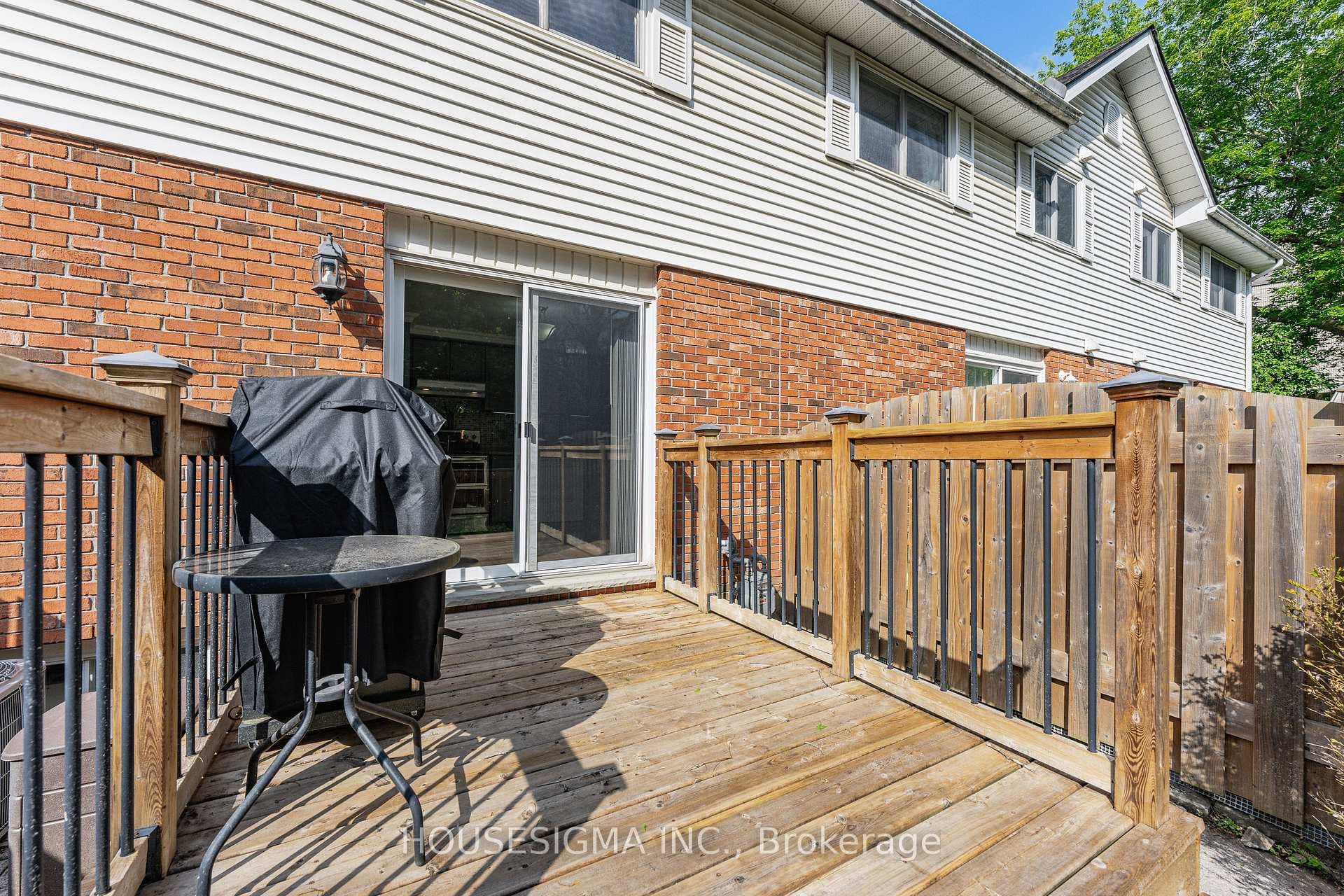 129 Victoria Road Unit 17 photo 37