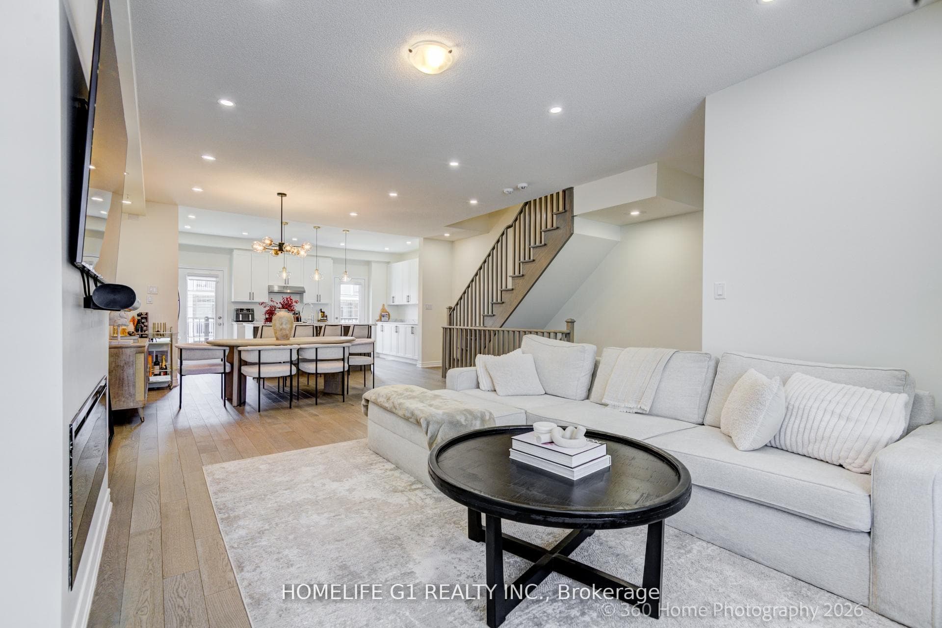 98 Fruitvale Circle photo 6