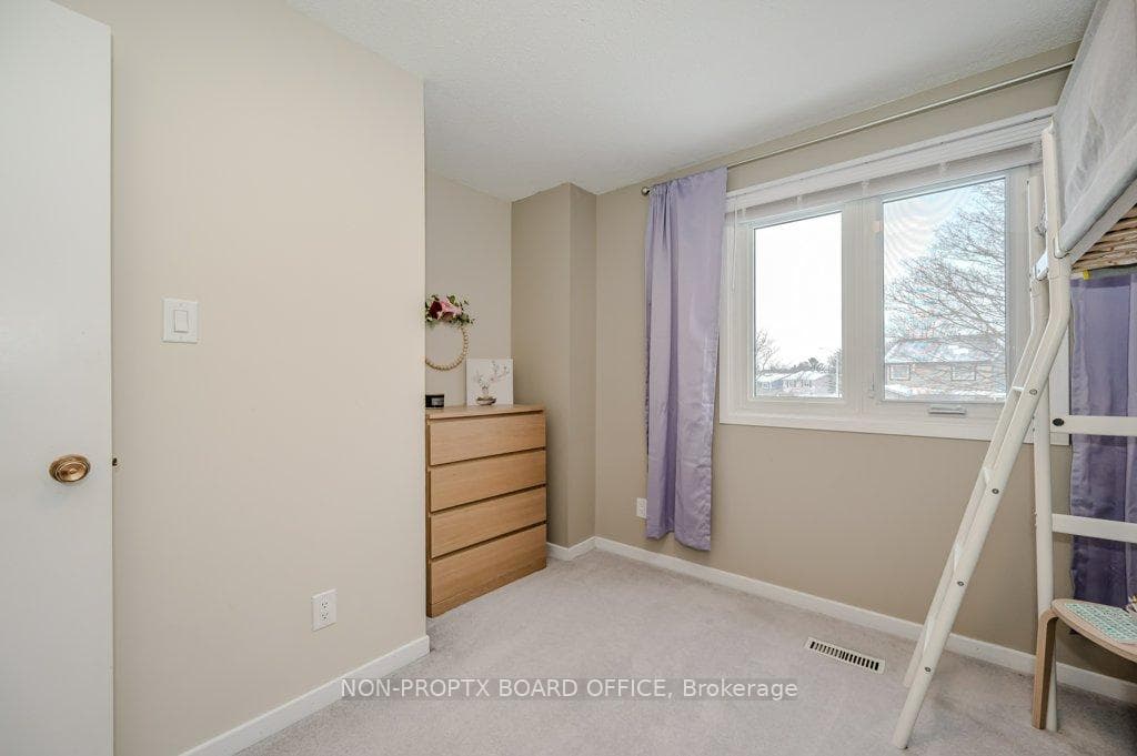 139 Fanshawe Drive photo 21