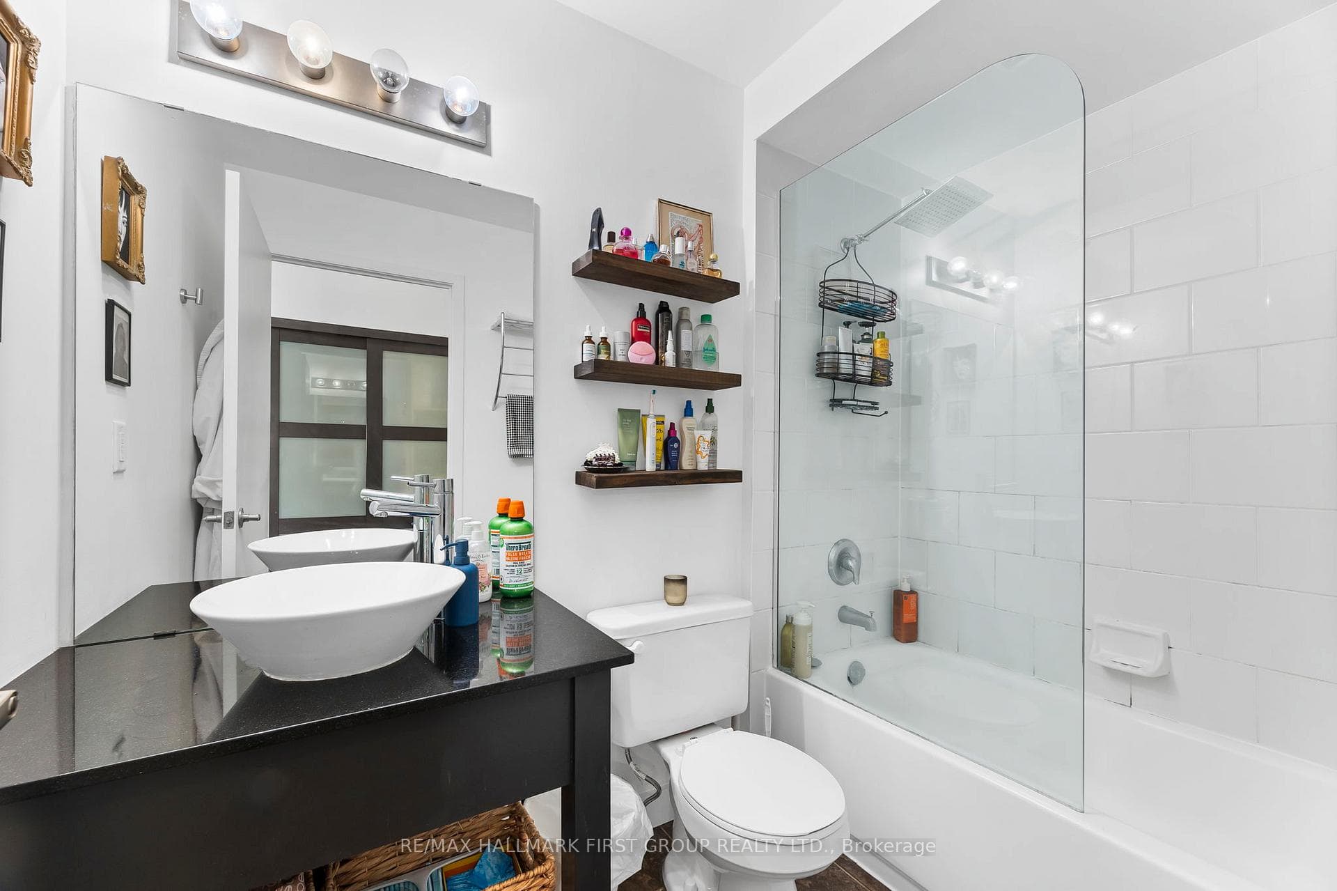 601 Kingston Road Unit 214 photo 13