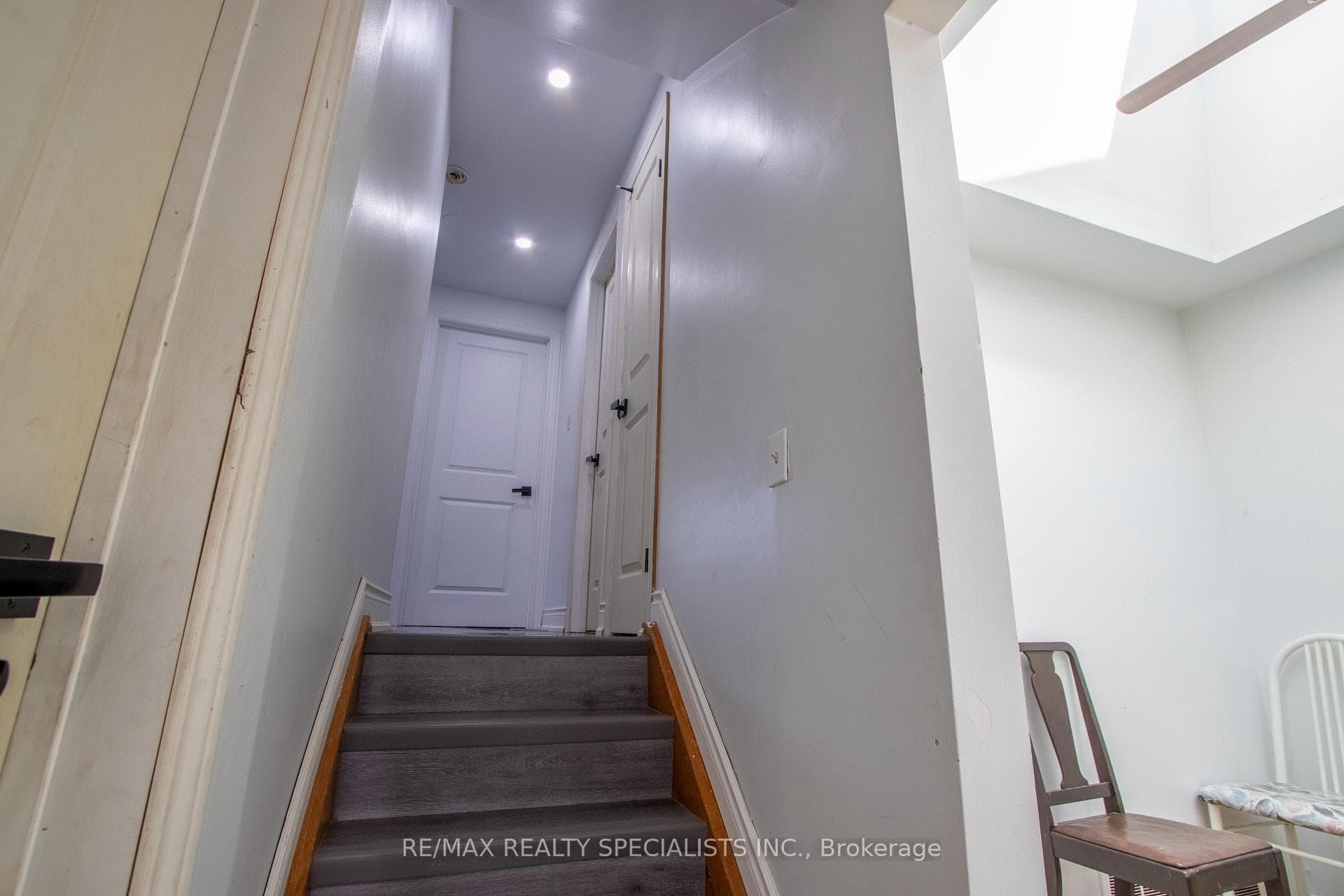 44 Manor Crescent Unit (Upper) photo 12