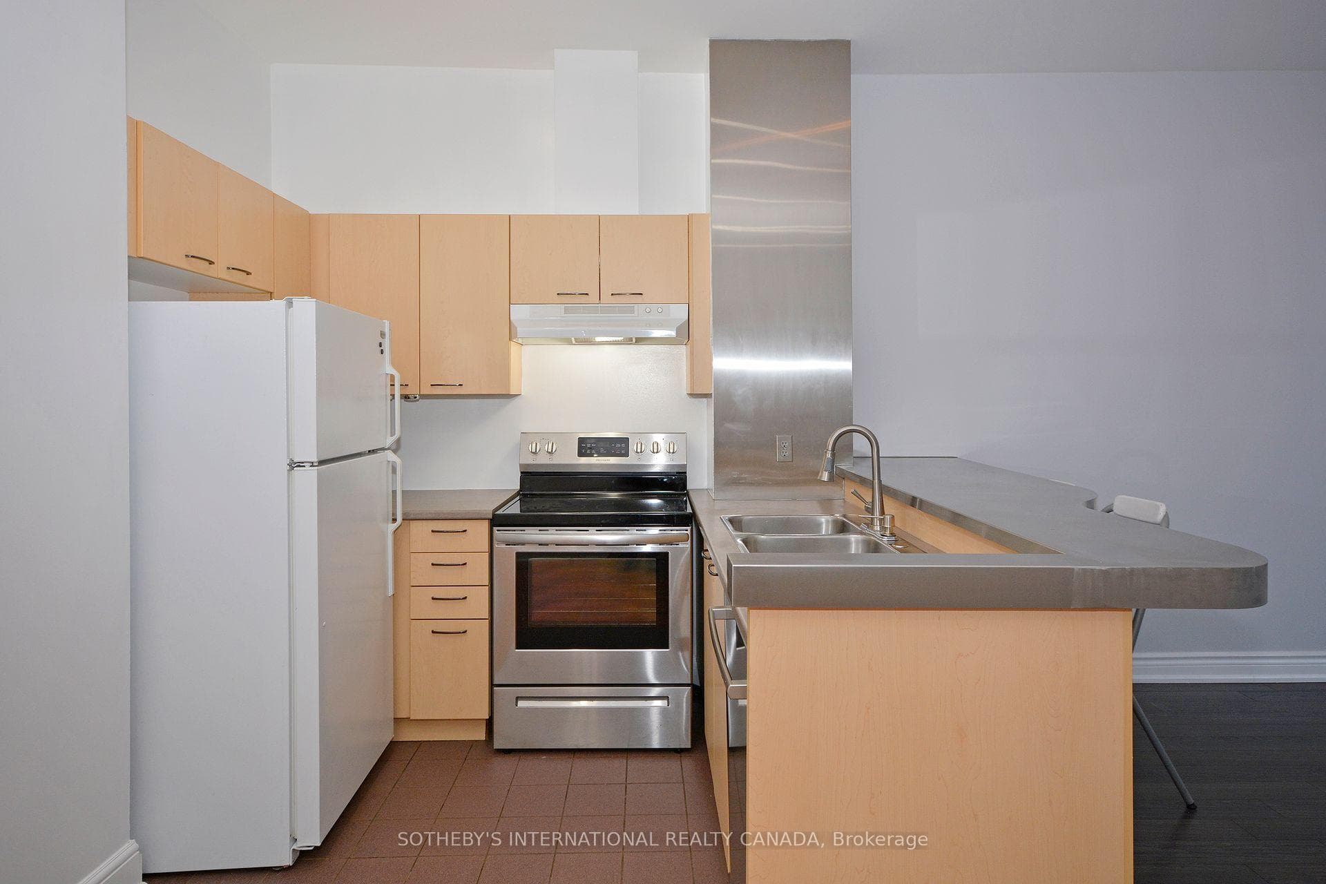 8 Wellesley Street Unit 507 photo 7