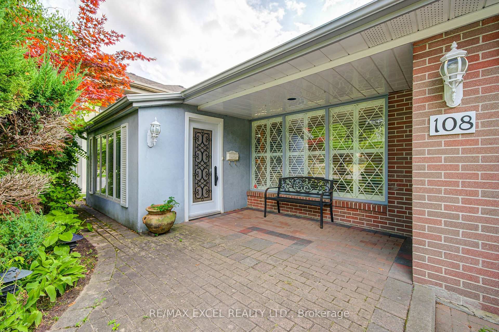 108 Babcombe Drive photo 3