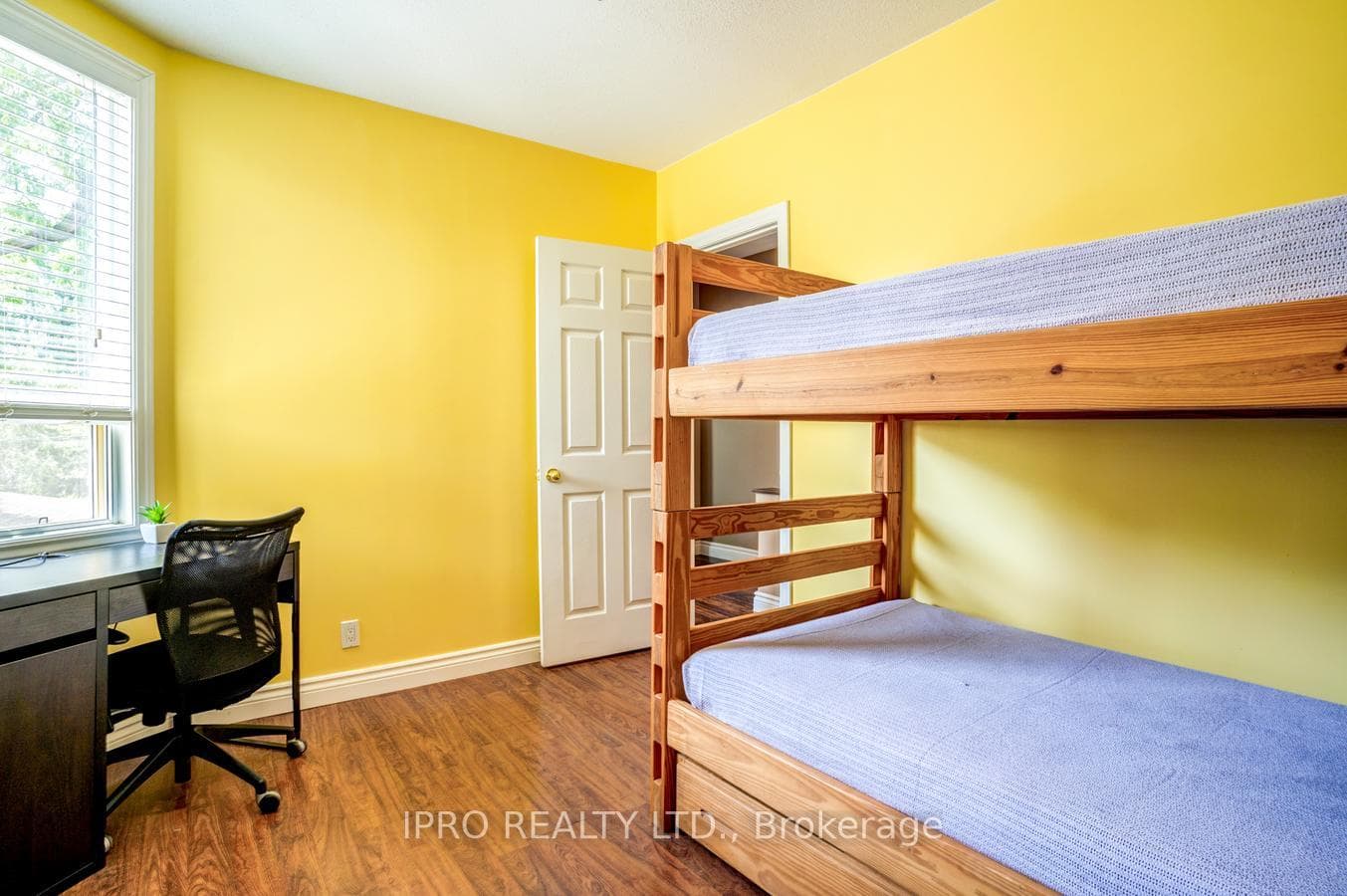 48 Pape Avenue photo 28