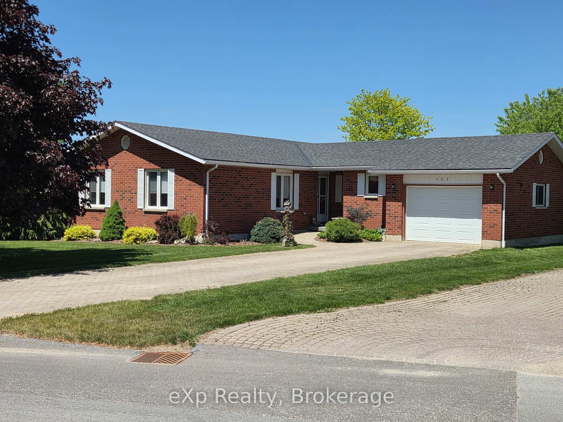 103 Margaret Elizabeth Avenue photo 41