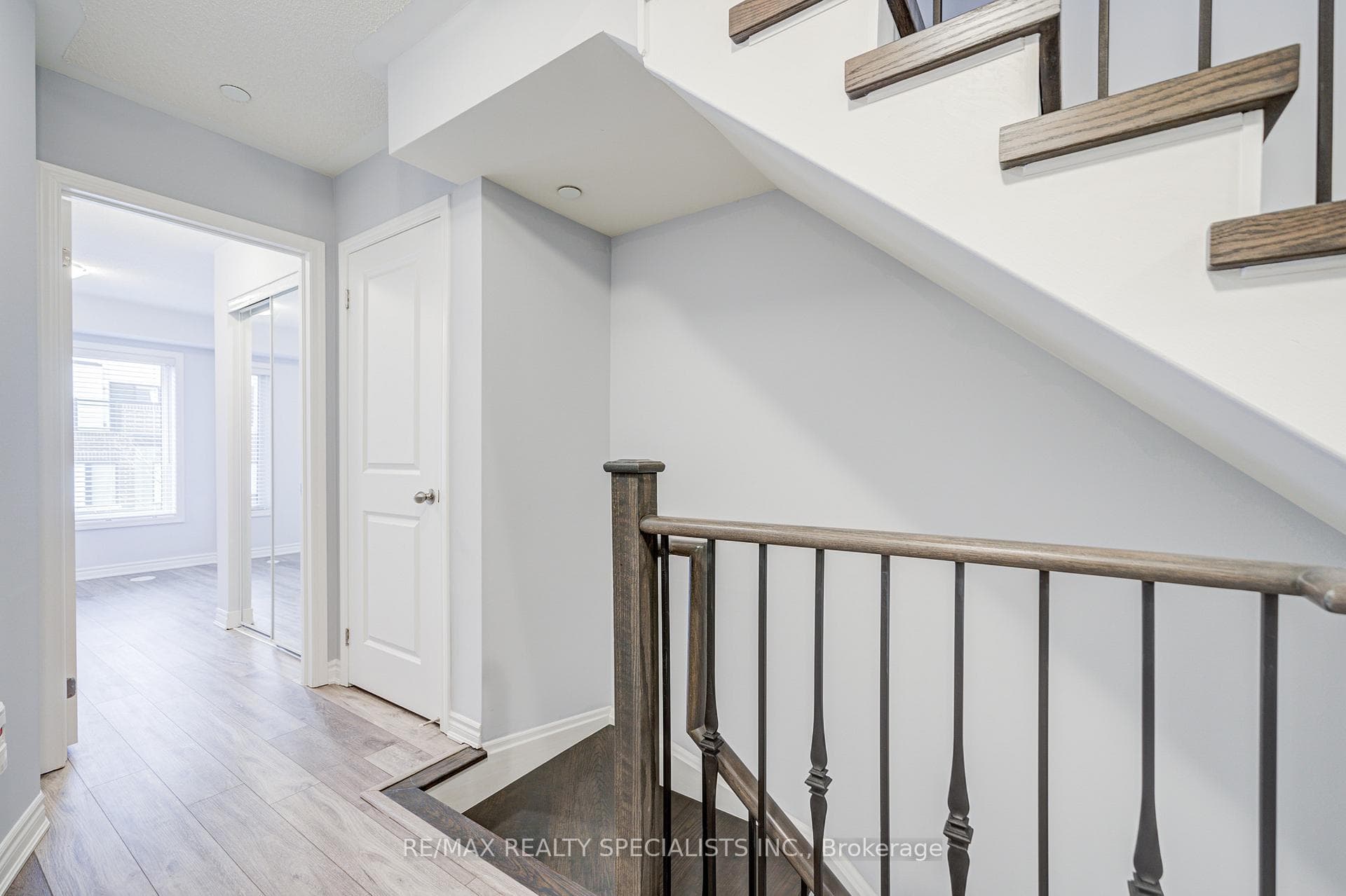1155 Stroud Lane Unit 6 photo 12