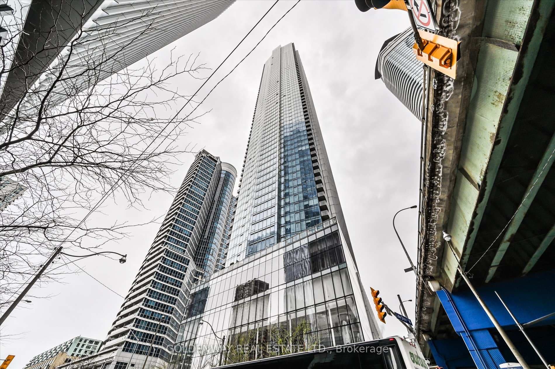 10 York Street Unit 4209 photo 16