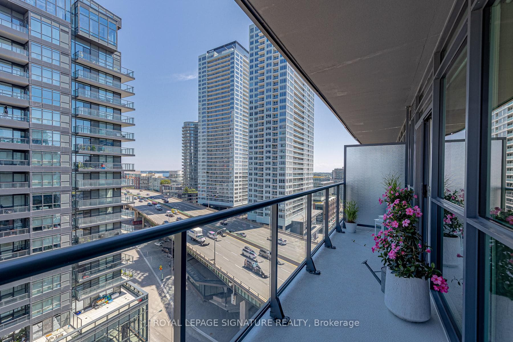169 Fort York Boulevard Unit 1207 photo 15