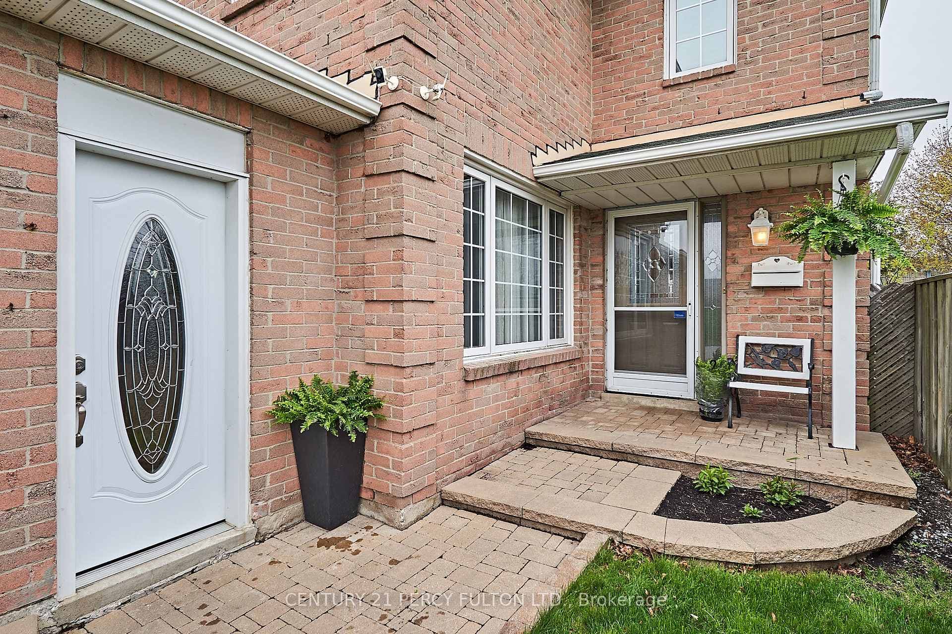 53 Angus Drive photo 2